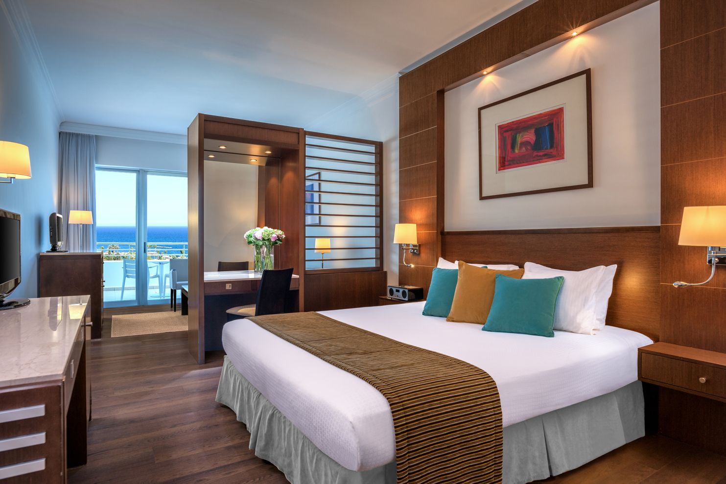 Deluxe Studio (Pool-Sea View)