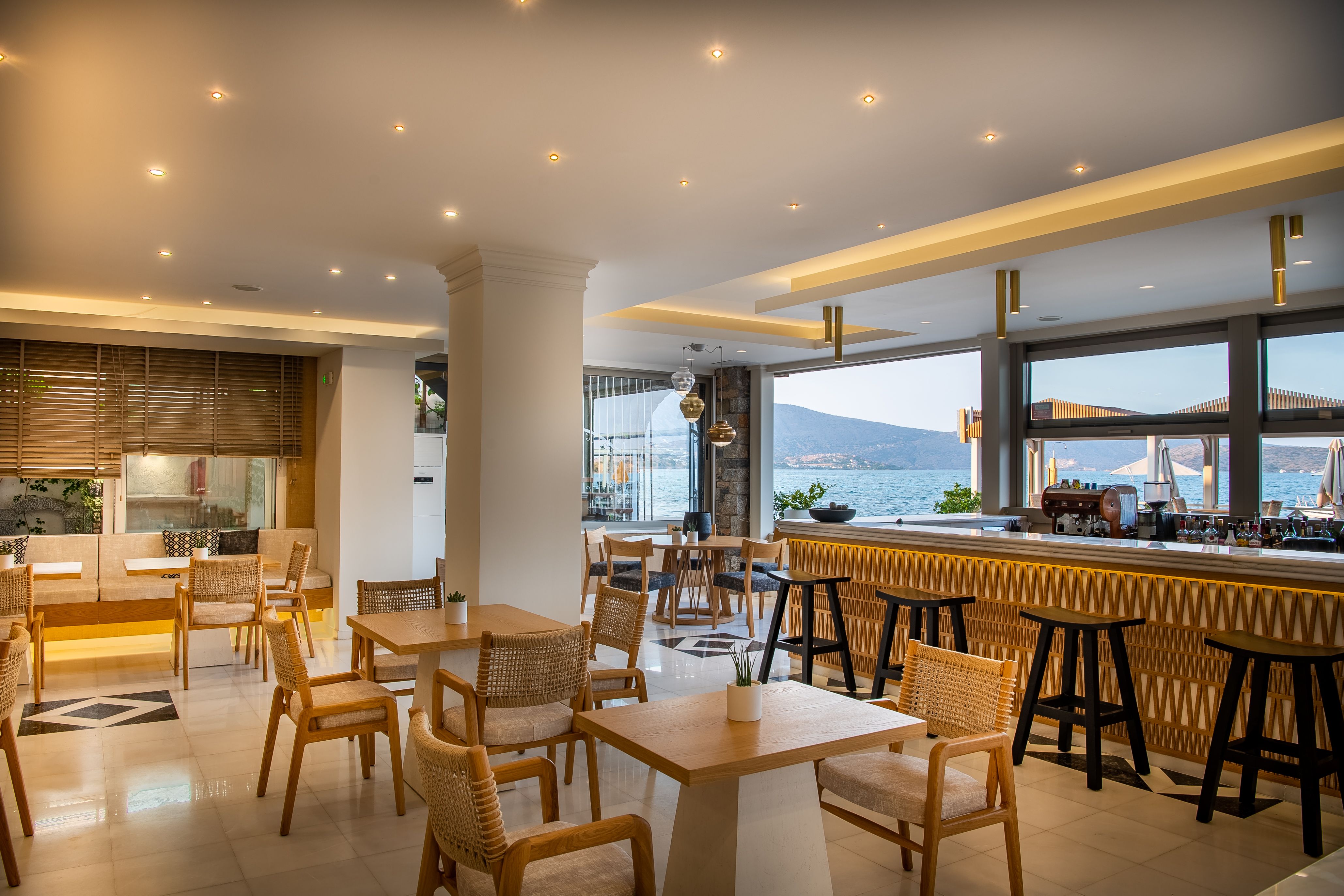 MAIN RESTAURANT FOR BREAKFAST
