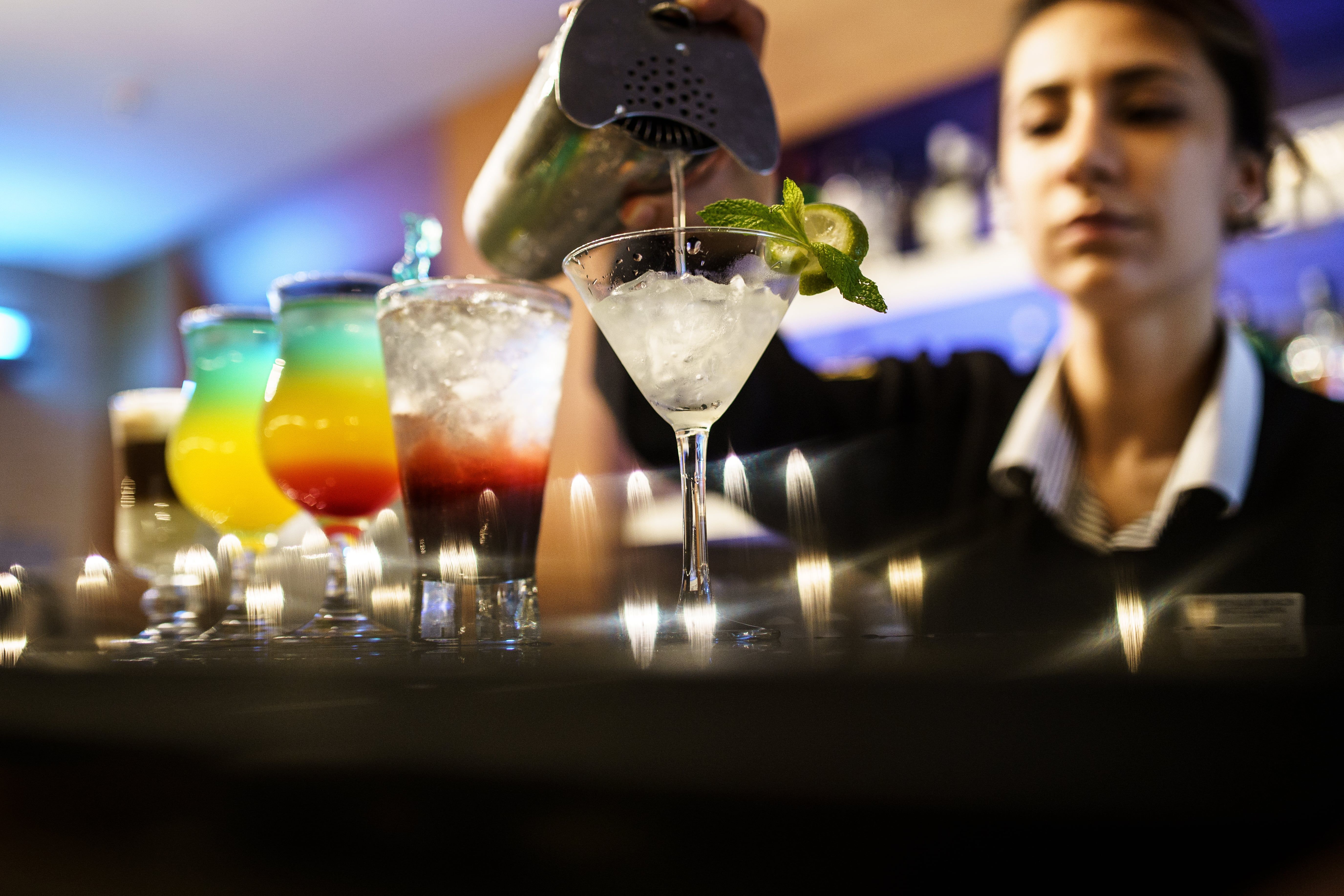 LOBBY BAR