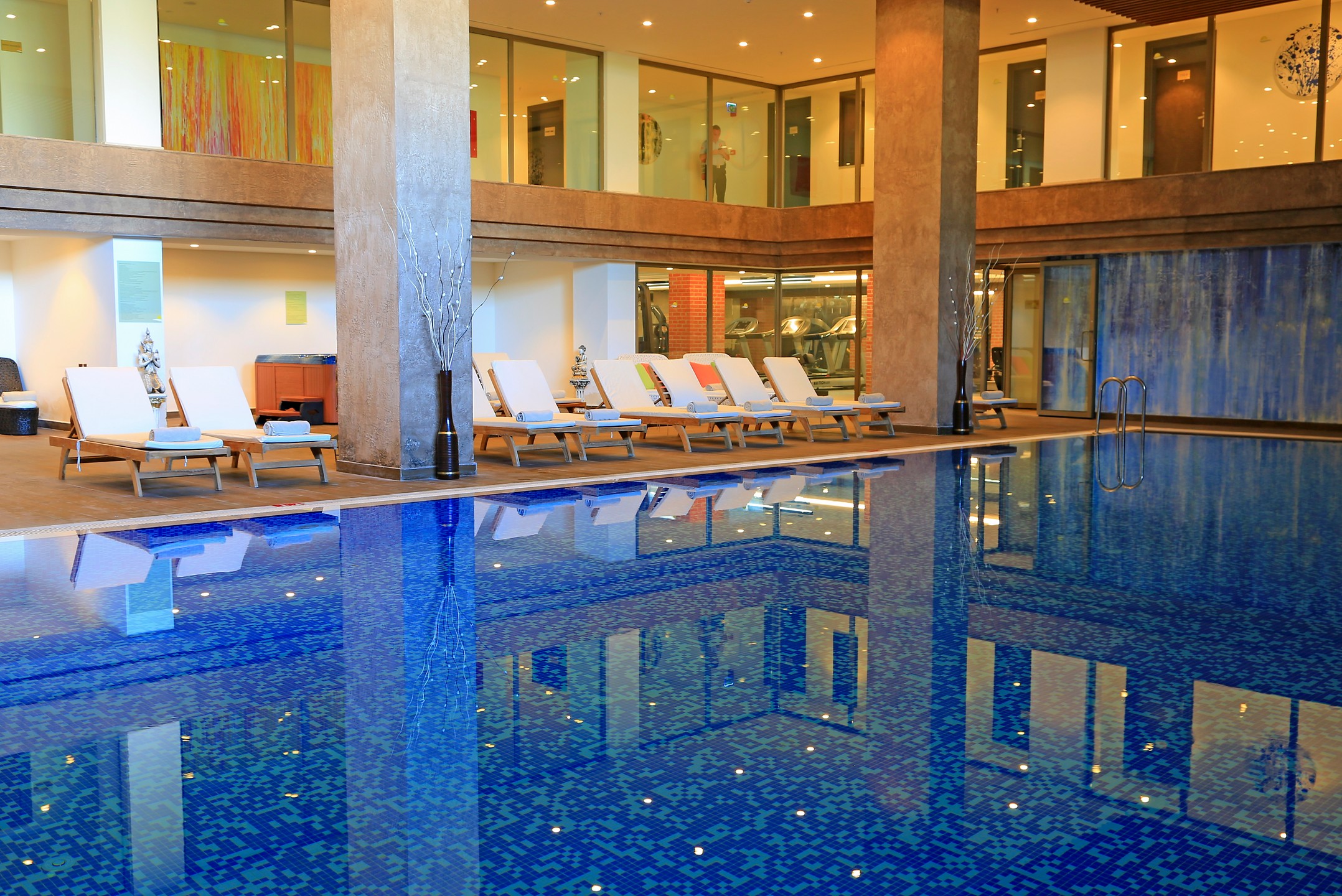 Piscină interioară