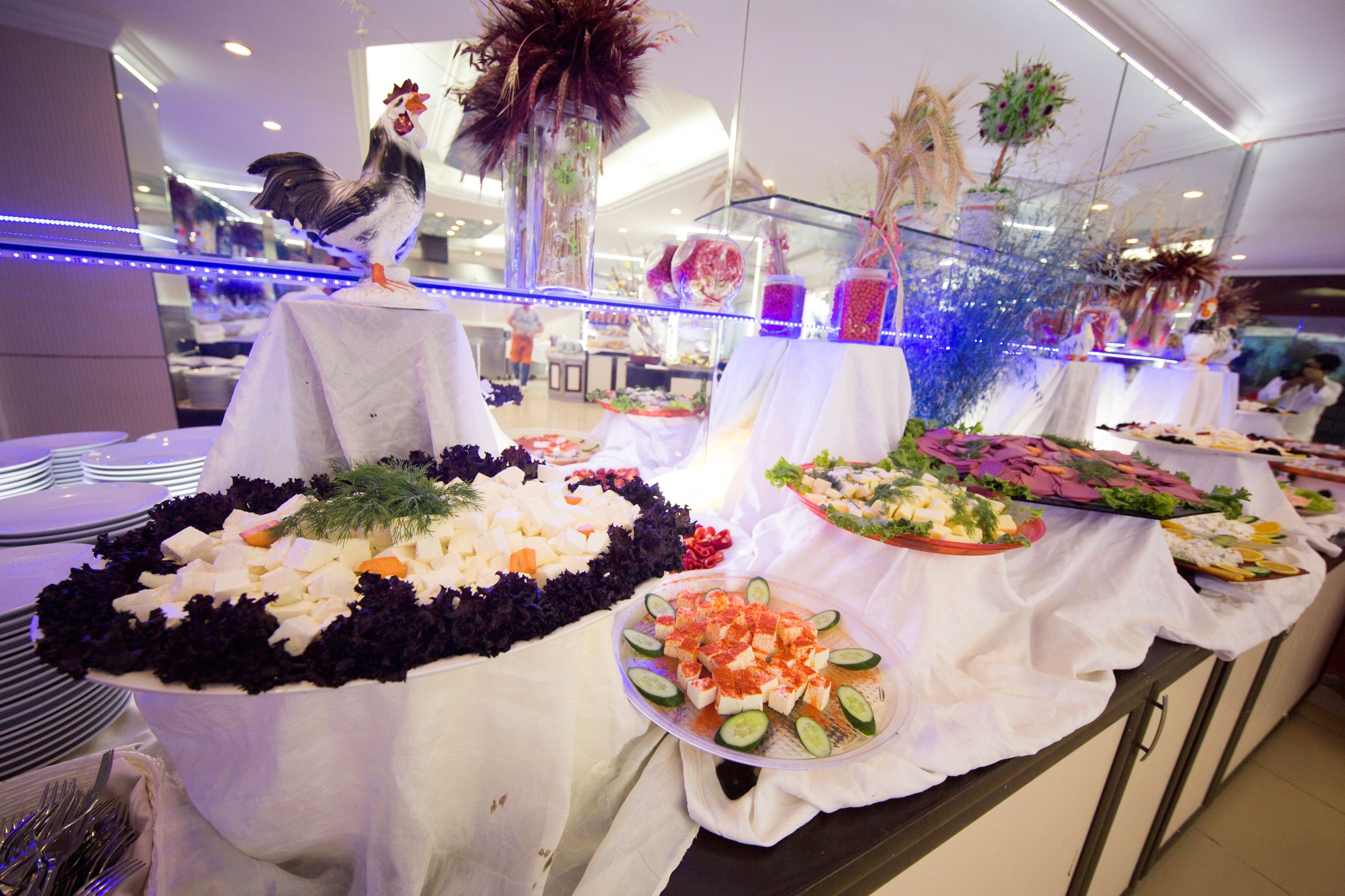 MAIN RESTAURANT