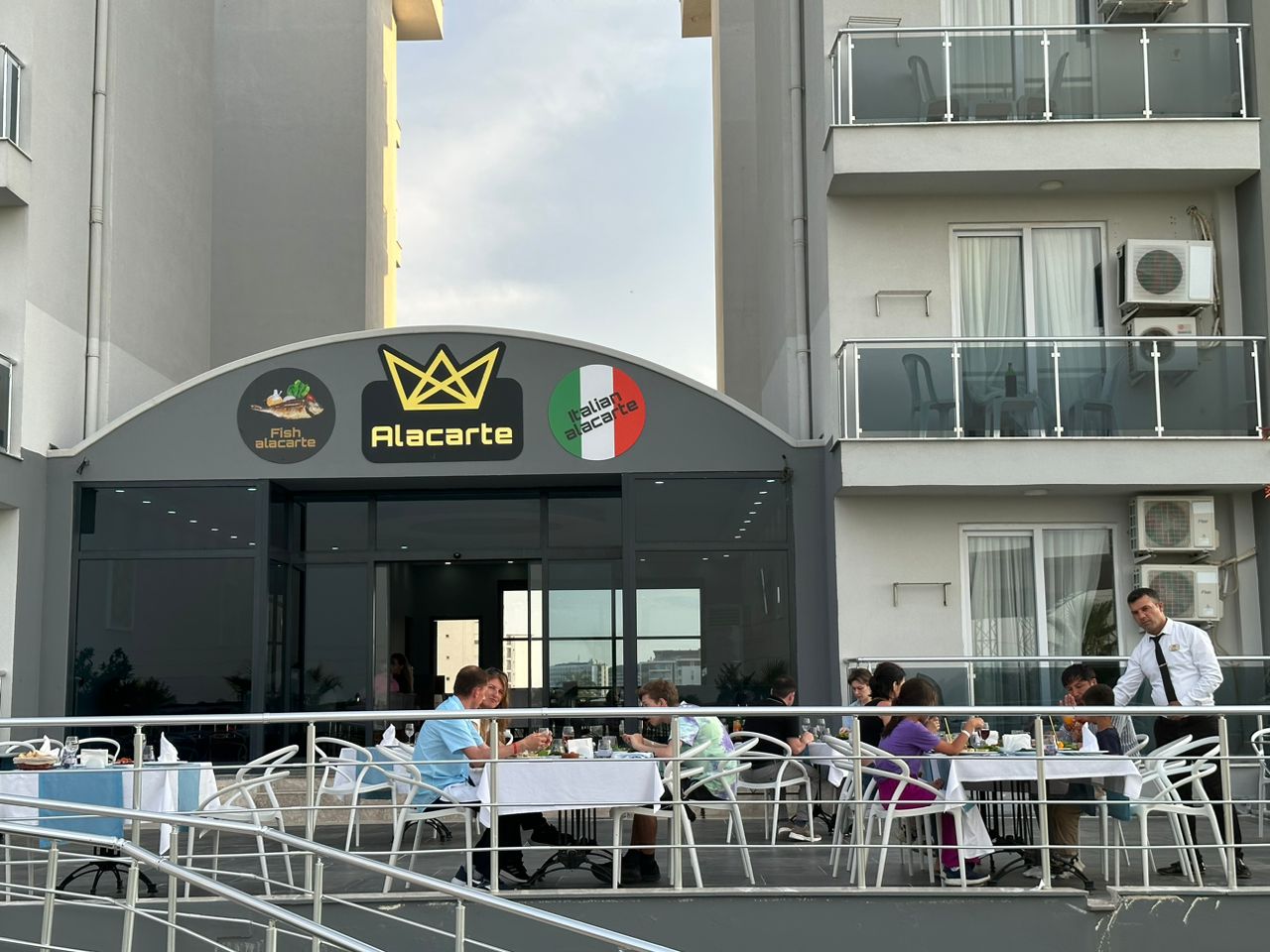 A LA CARTE RESTAURANT
