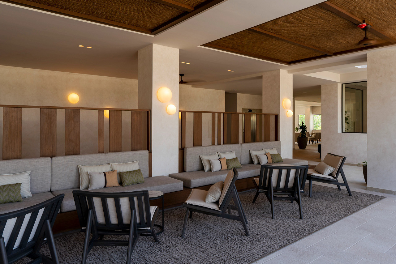 RENDEZVOUS LOBBY BAR