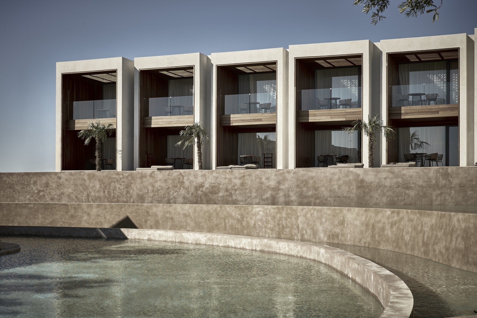 SUPERIOR SUITE SWIM UP POOL VIEW
