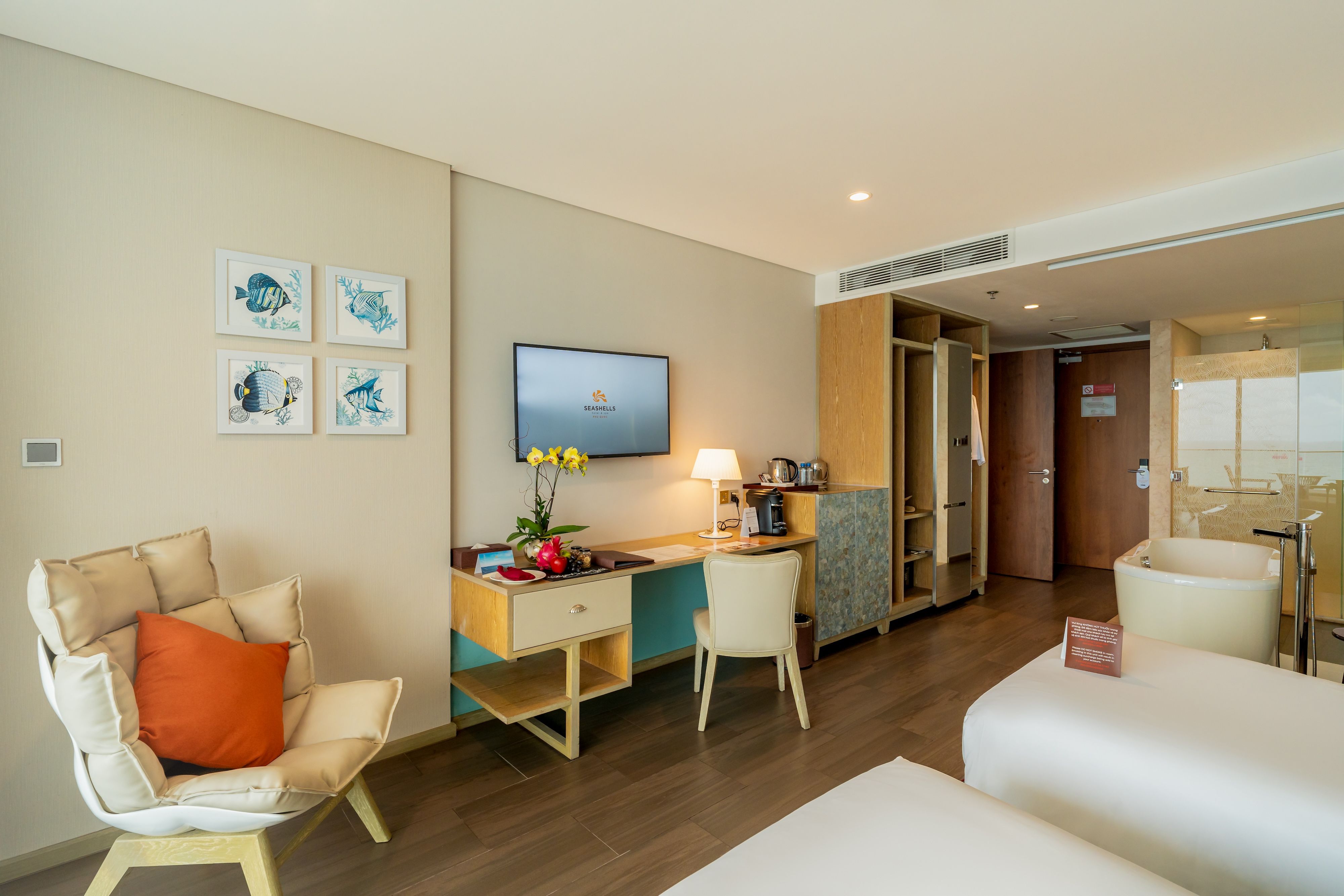 PREMIUM CITYVIEW ROOM BALCONY