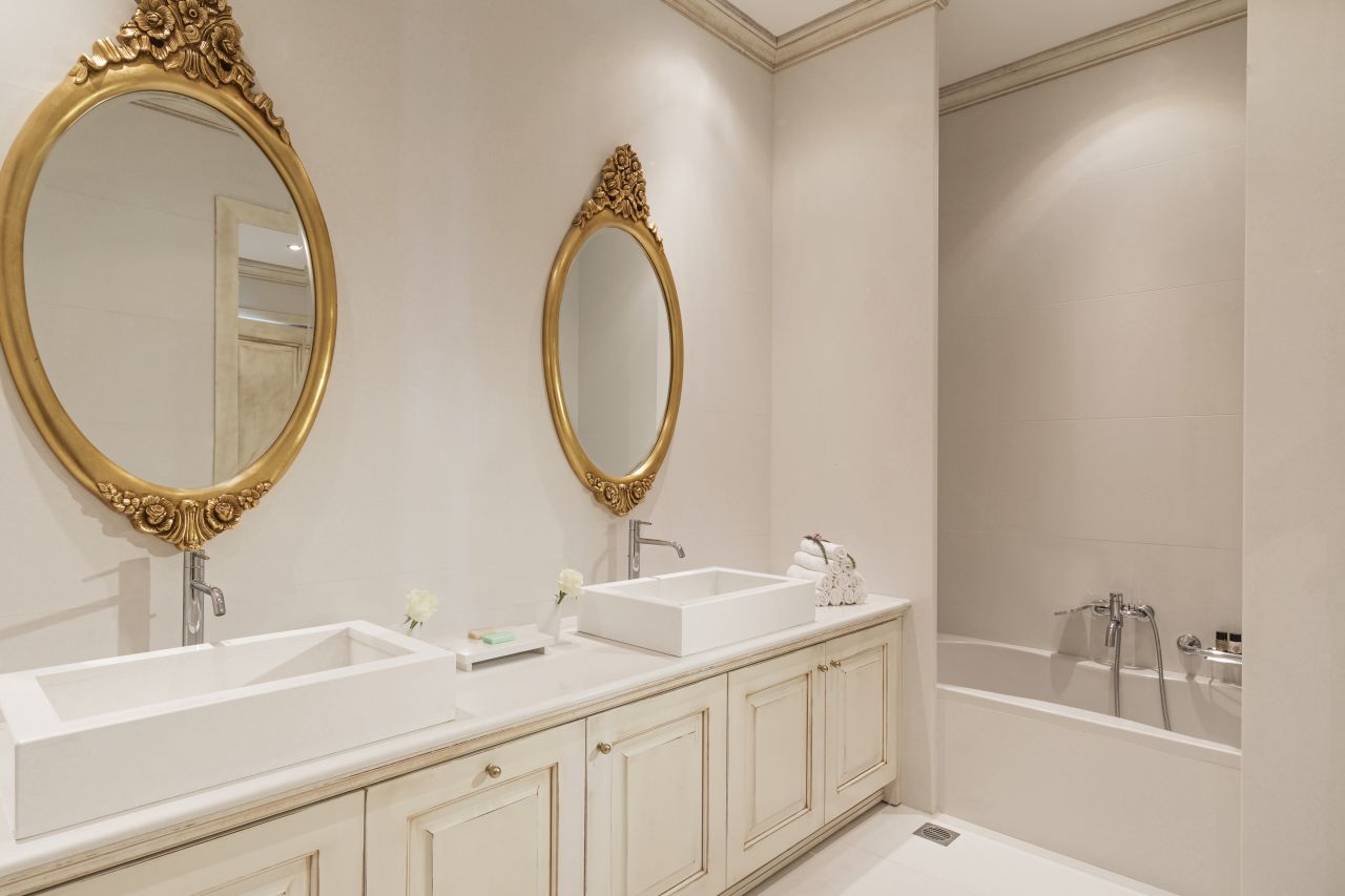 Royal Suite