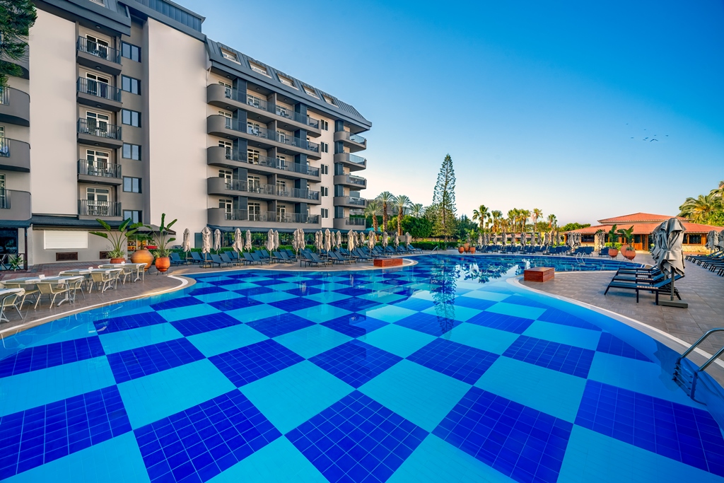 Piscina deschisă