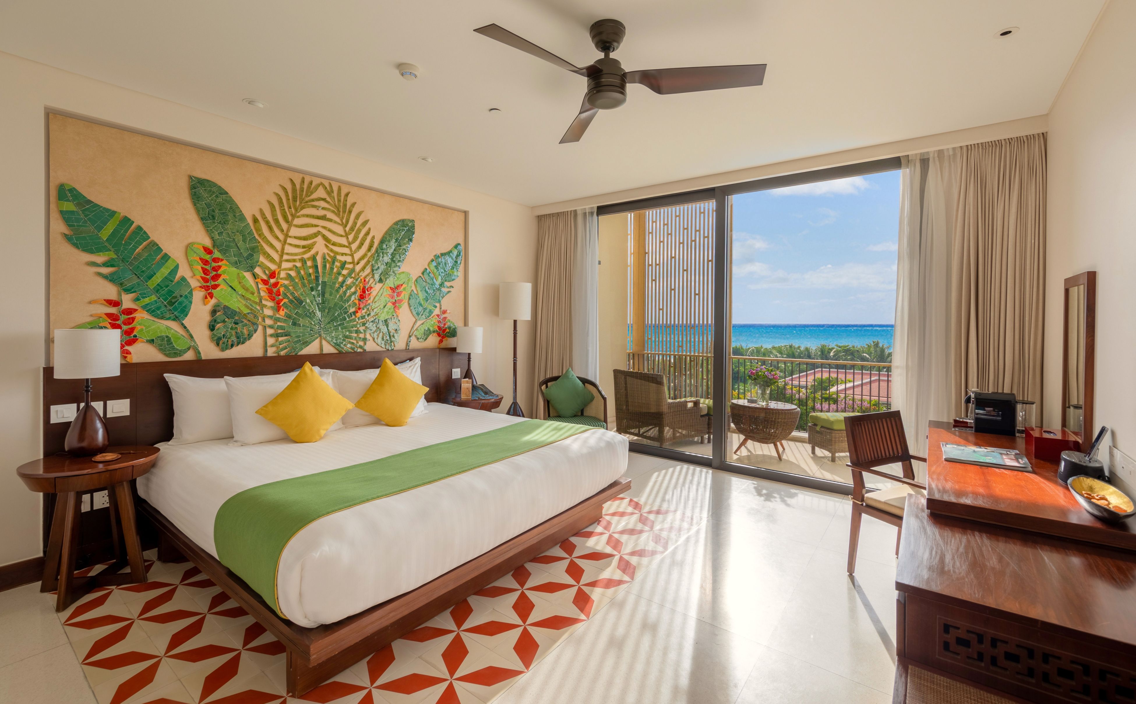 PREMIUM DELUXE SEA VIEW