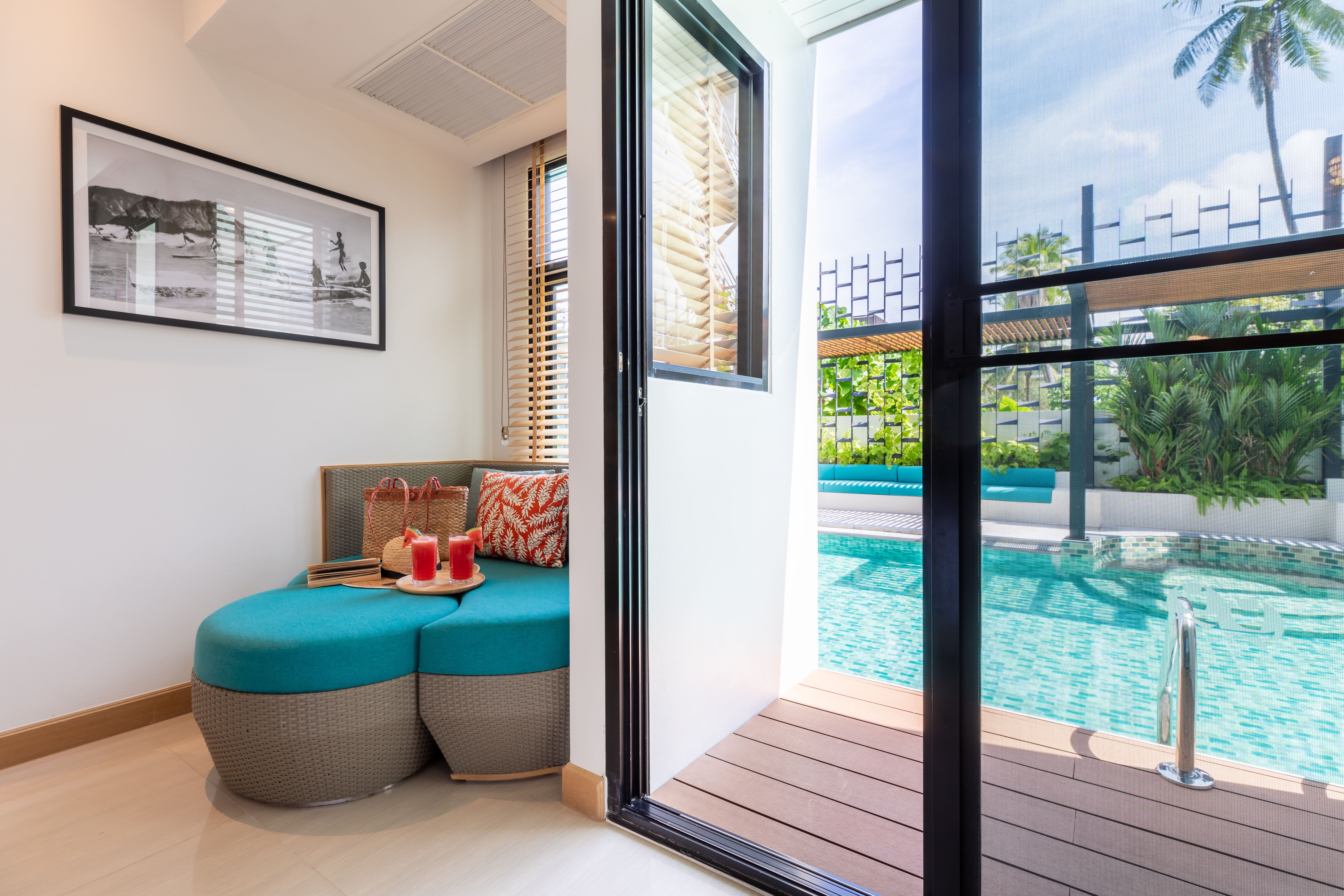 DELUXE POOL ACCESS ROOM TWIN BED