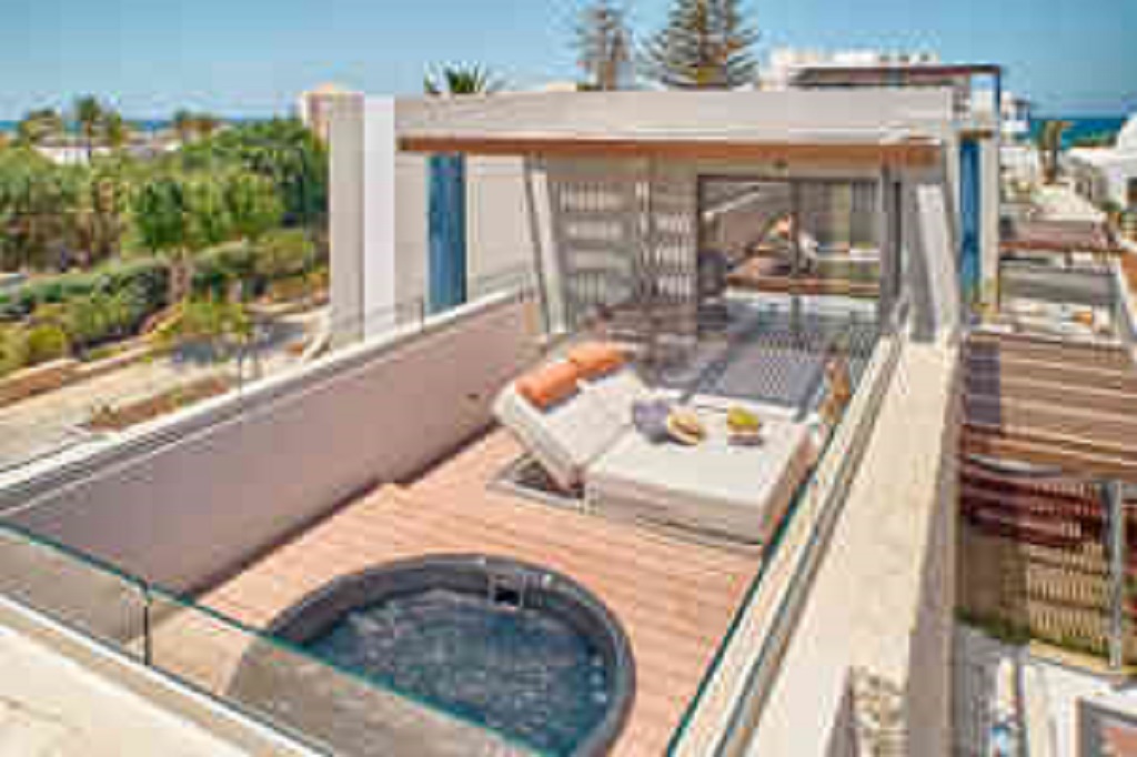 ROOM DOUBLE PRIVATE-GARDEN-HYDROMASSAGE TUB