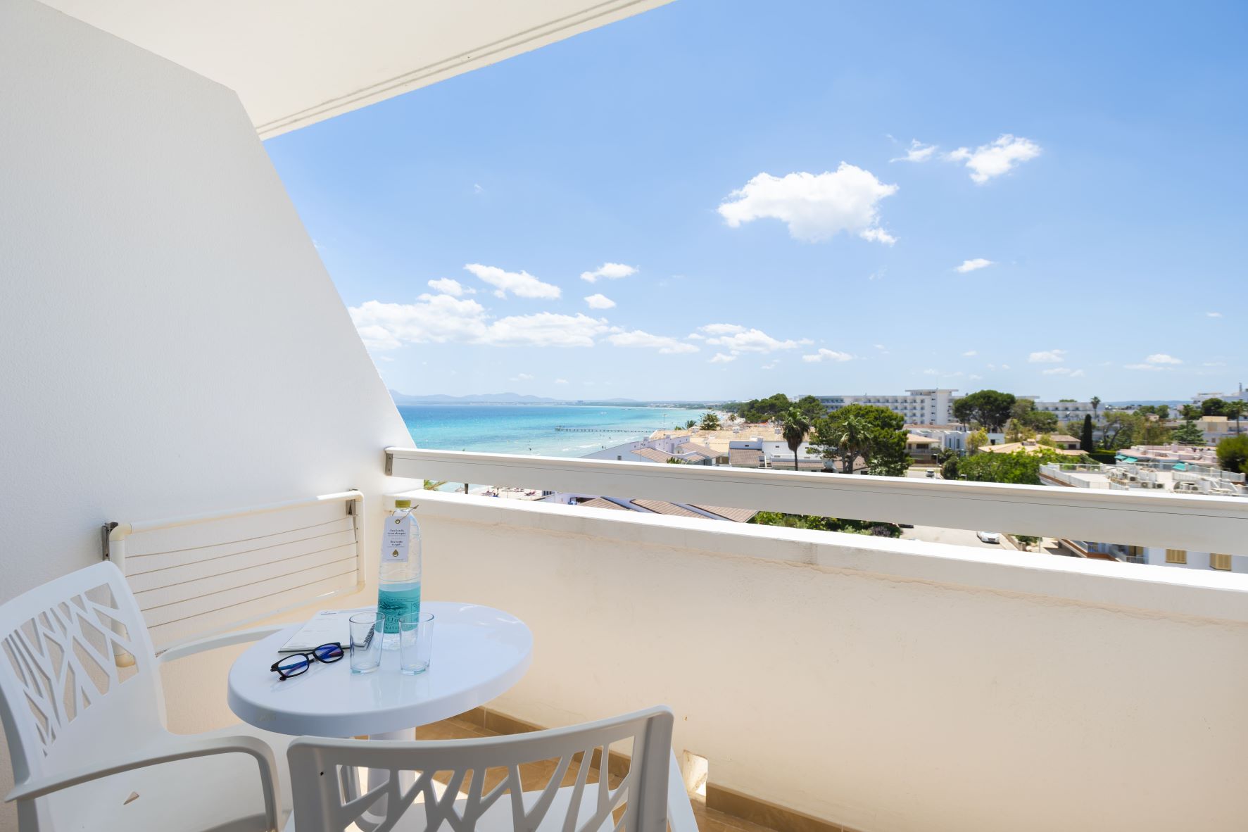 DOUBLE SIDE SEA VIEW (BALCONY)