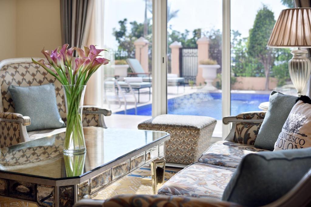 2 BEDROOM FAMILY SUITE WITH PRIVATE POOL