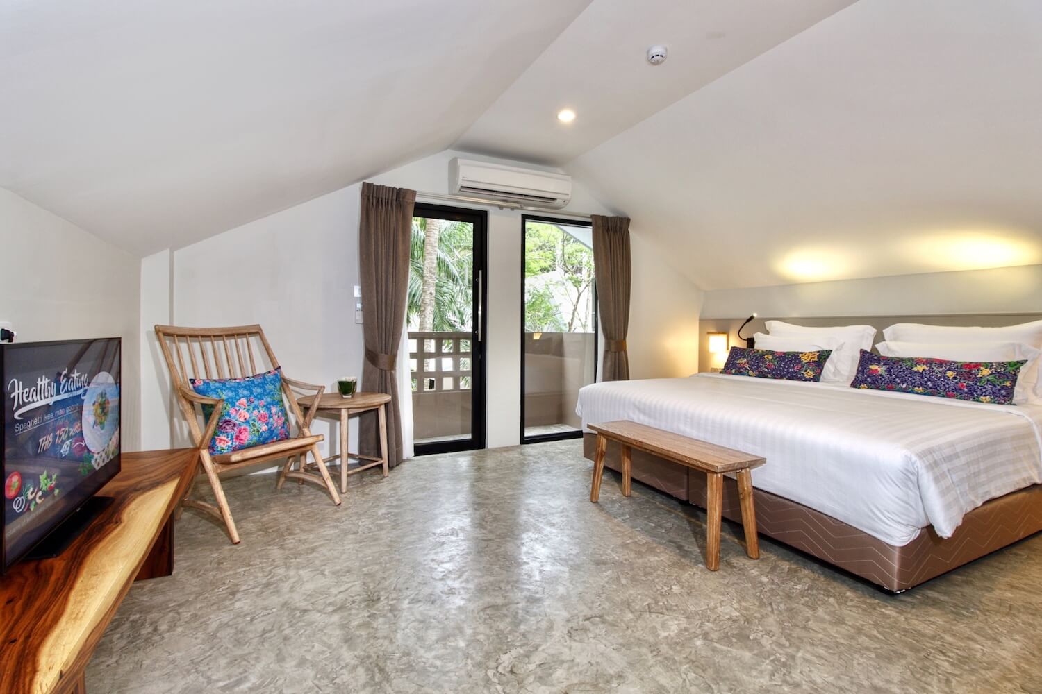 Deplux Room