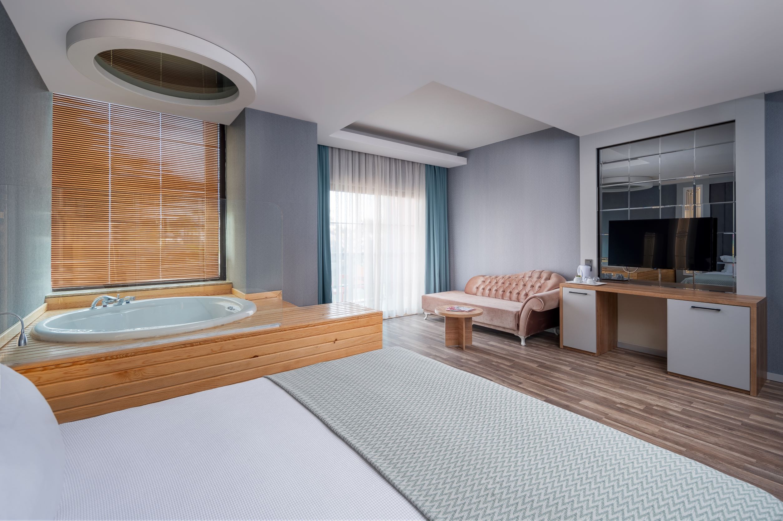 JUNIOR SUITE LAND VIEW & JACUZZI