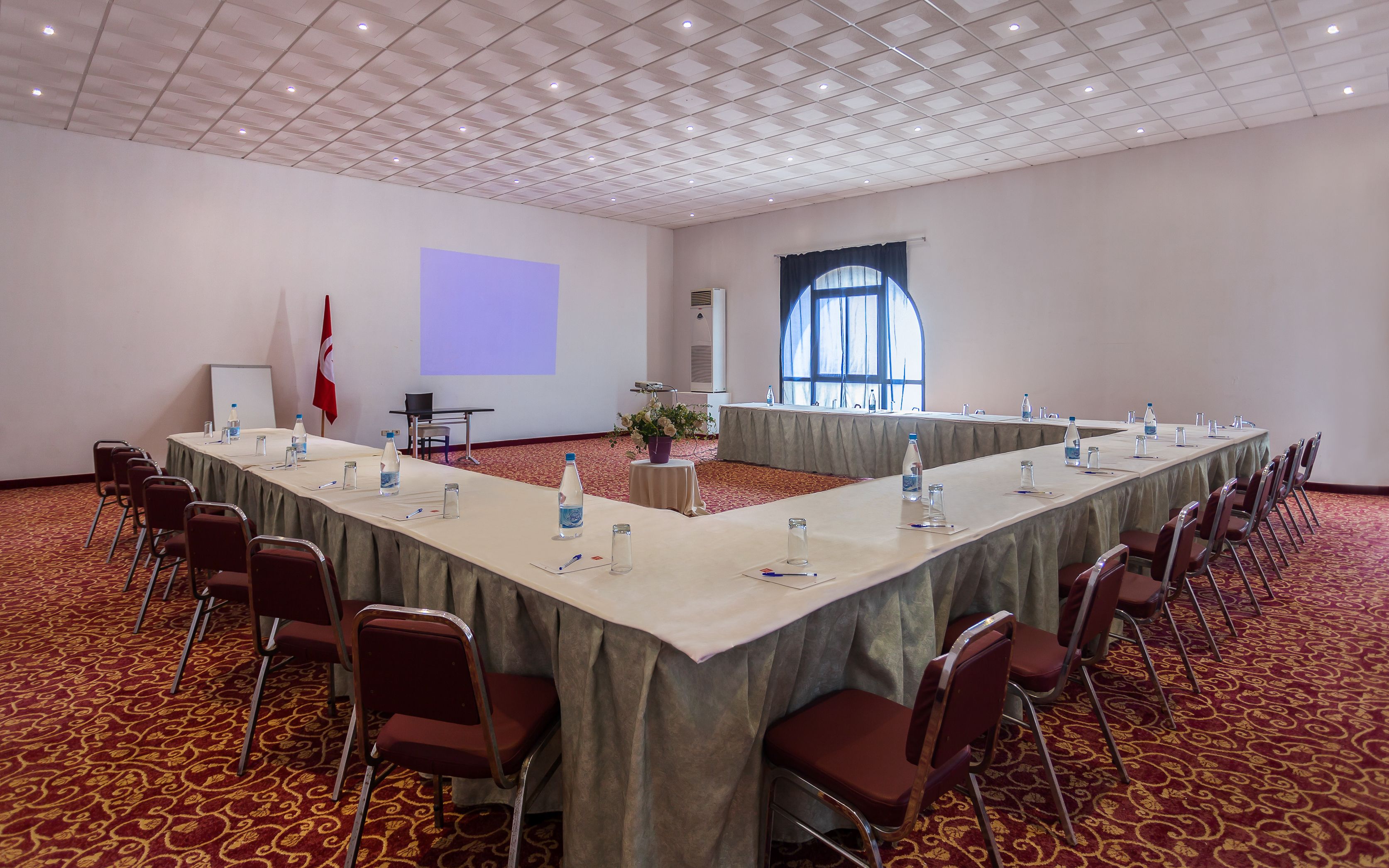 MICE (servicii de organizare de întâlniri, conferințe, alte evenimente)