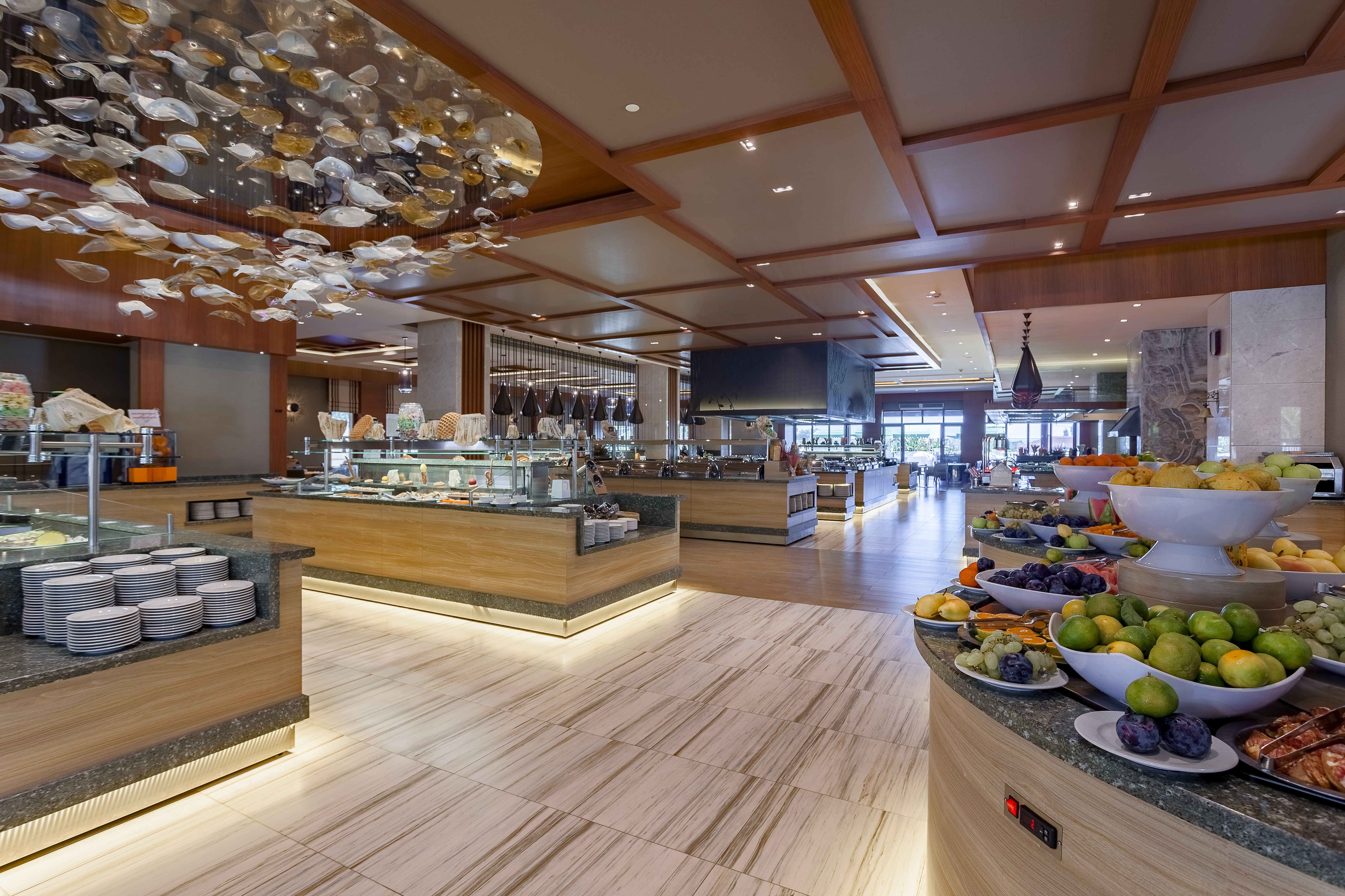 MAIN RESTAURANT