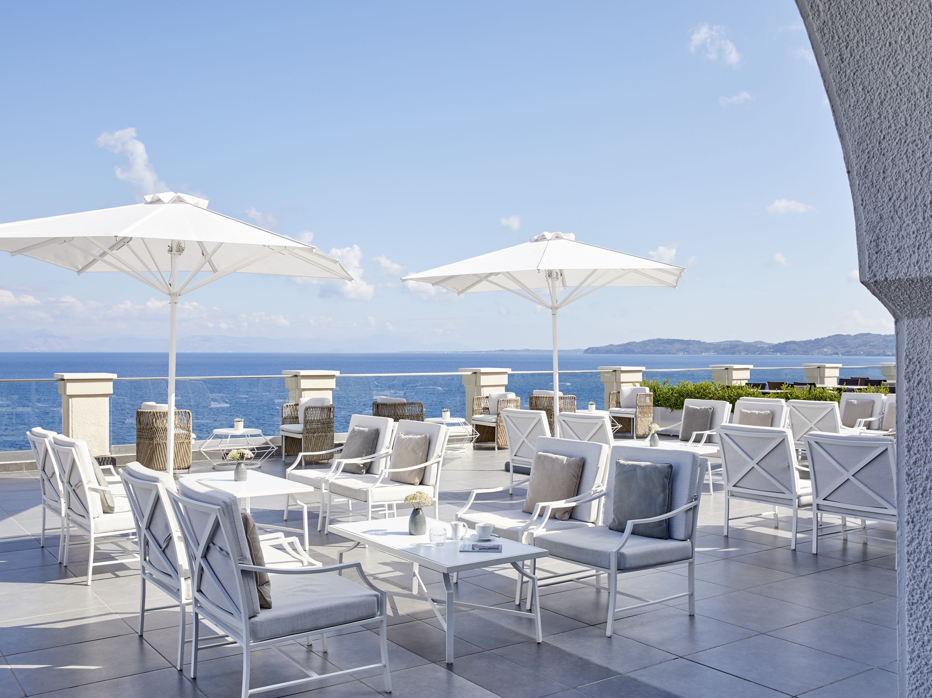 BELVEDERE LOUNGE BAR