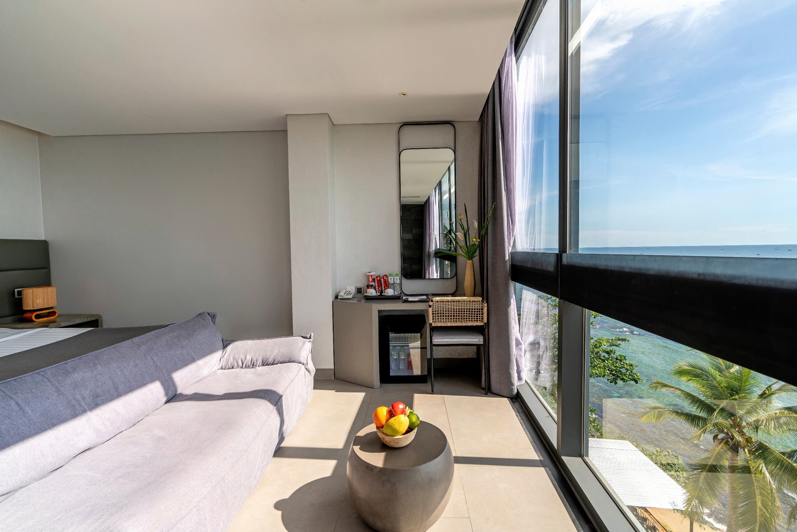 OCEAN EYES SUITE