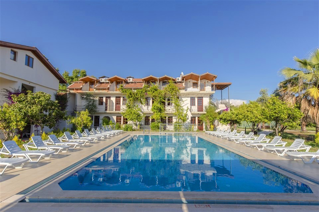 Piscina deschisă