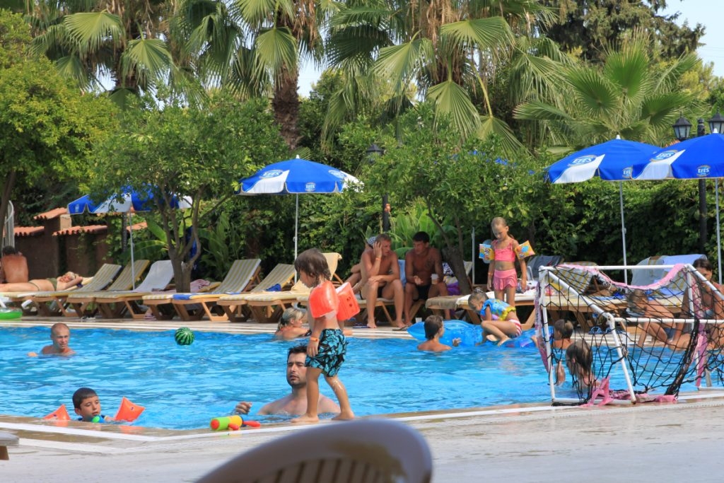 Piscina exterioara pentru copii