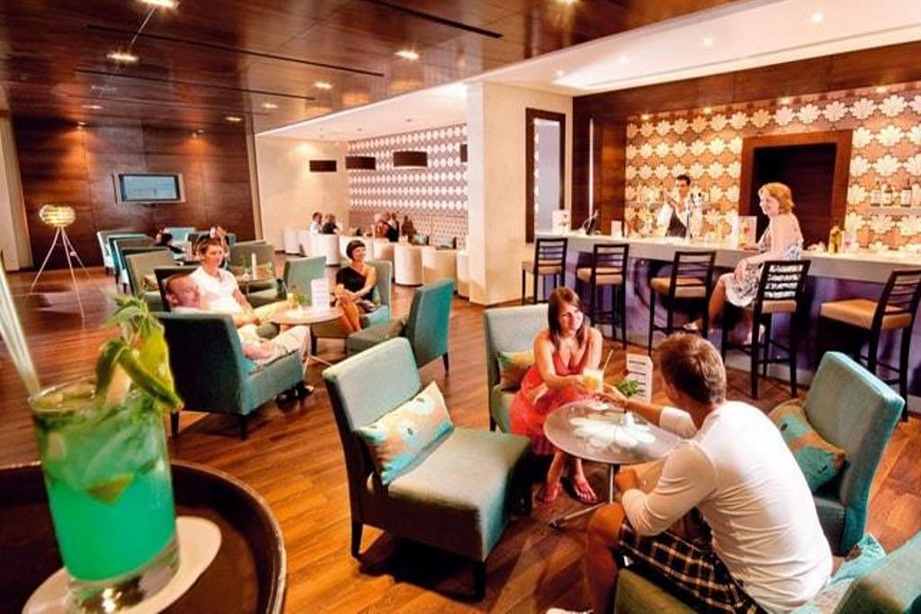 Lobby Bar