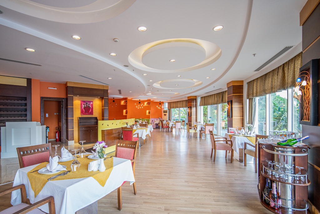 PERUNA A LACARTE RESTAURANT