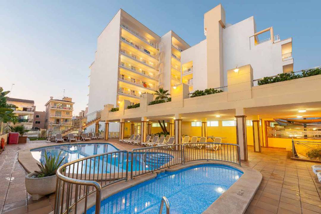 Piscina deschisă