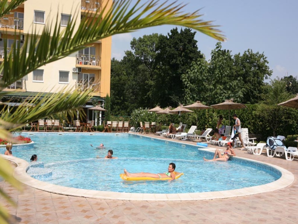 Piscina deschisă
