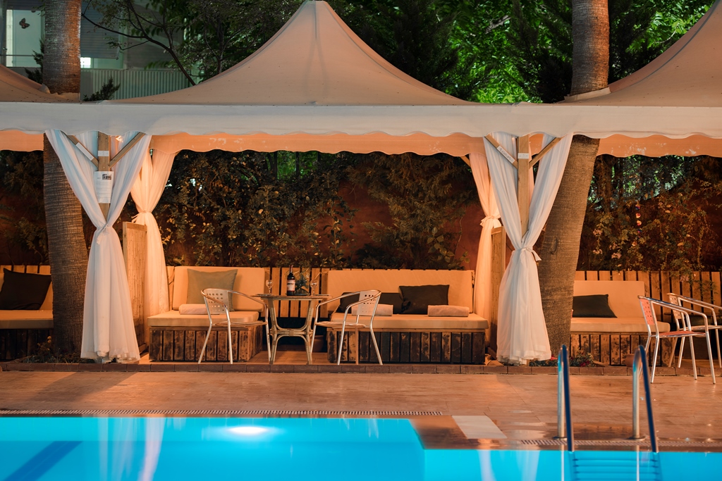 Piscina deschisă