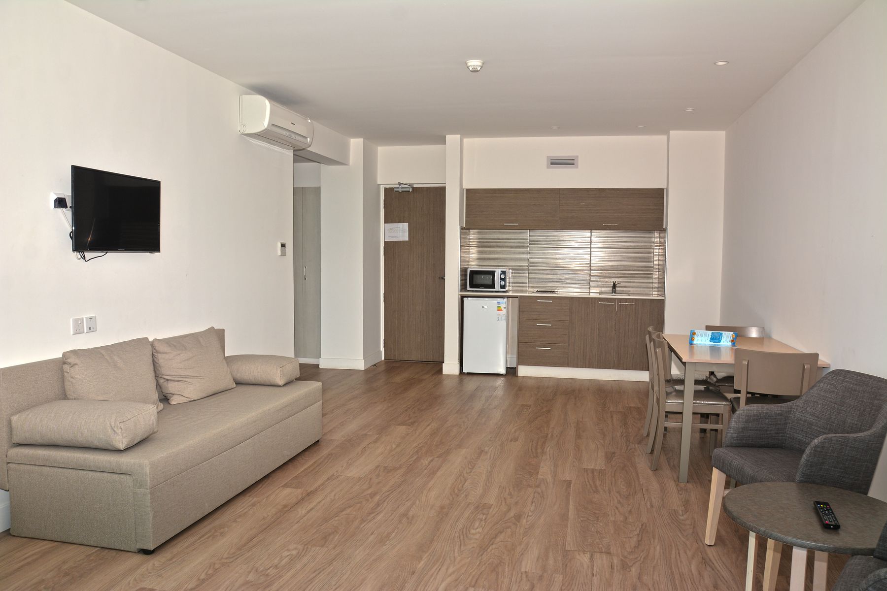 1 BEDROOM STANDARD APARTMENT(BALCONY OR TERRACE)