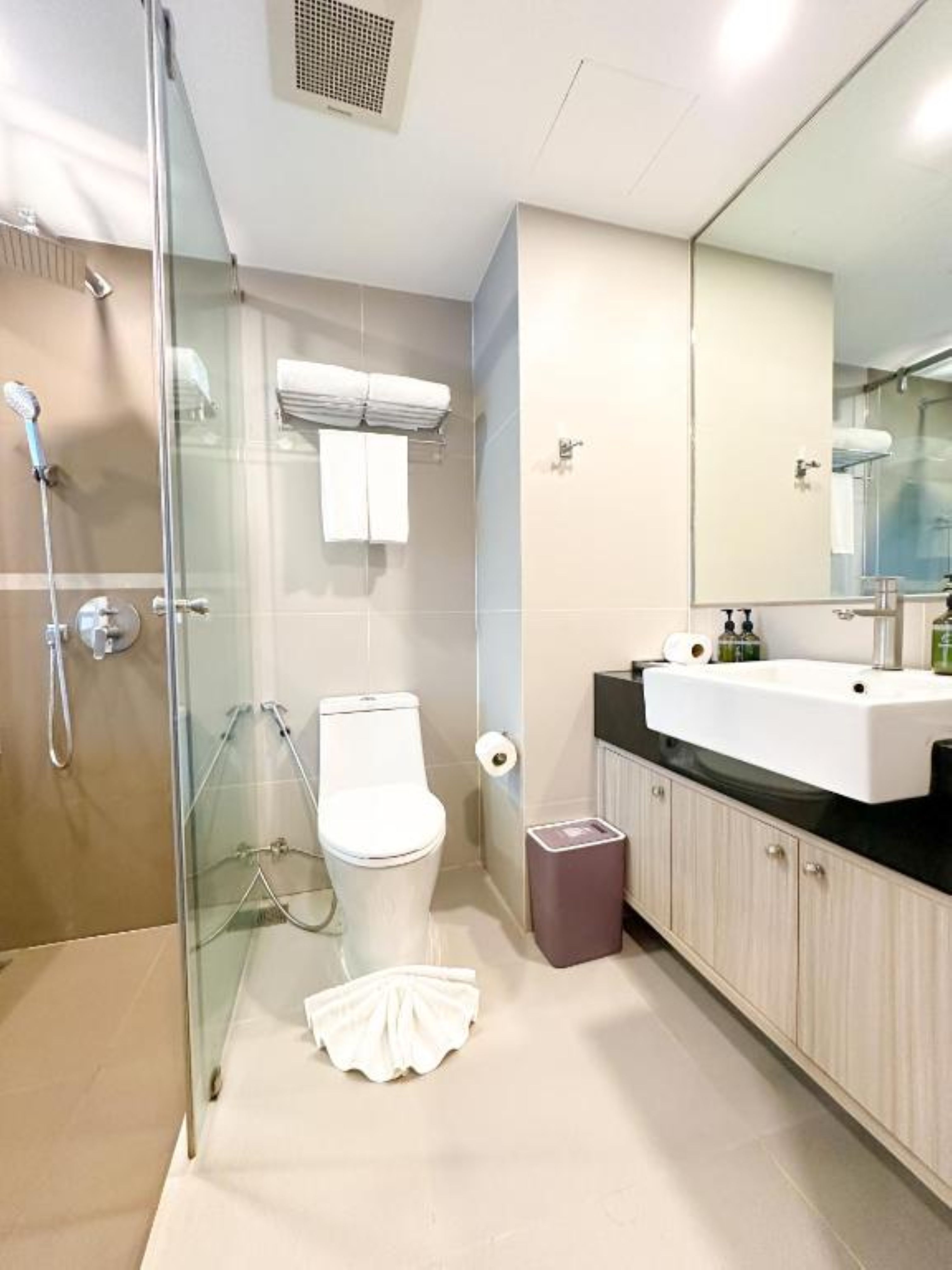Premium Superior Twin Room