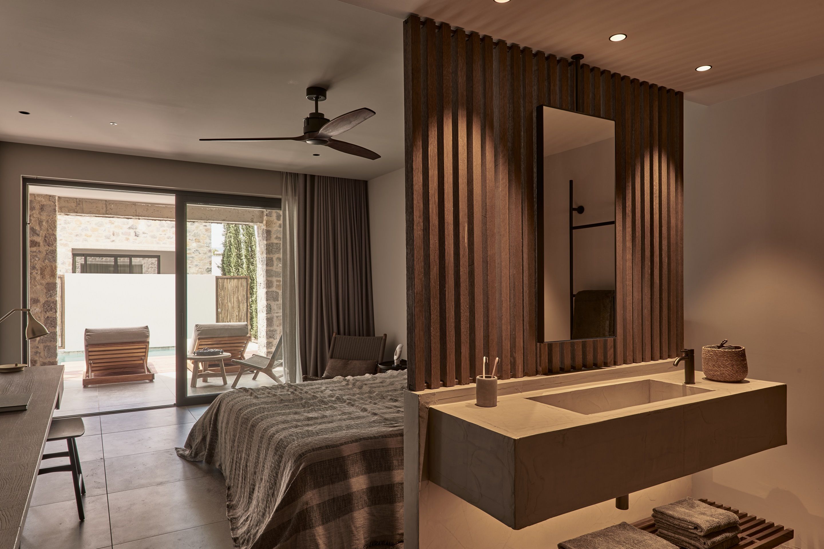 Swim Up Suite