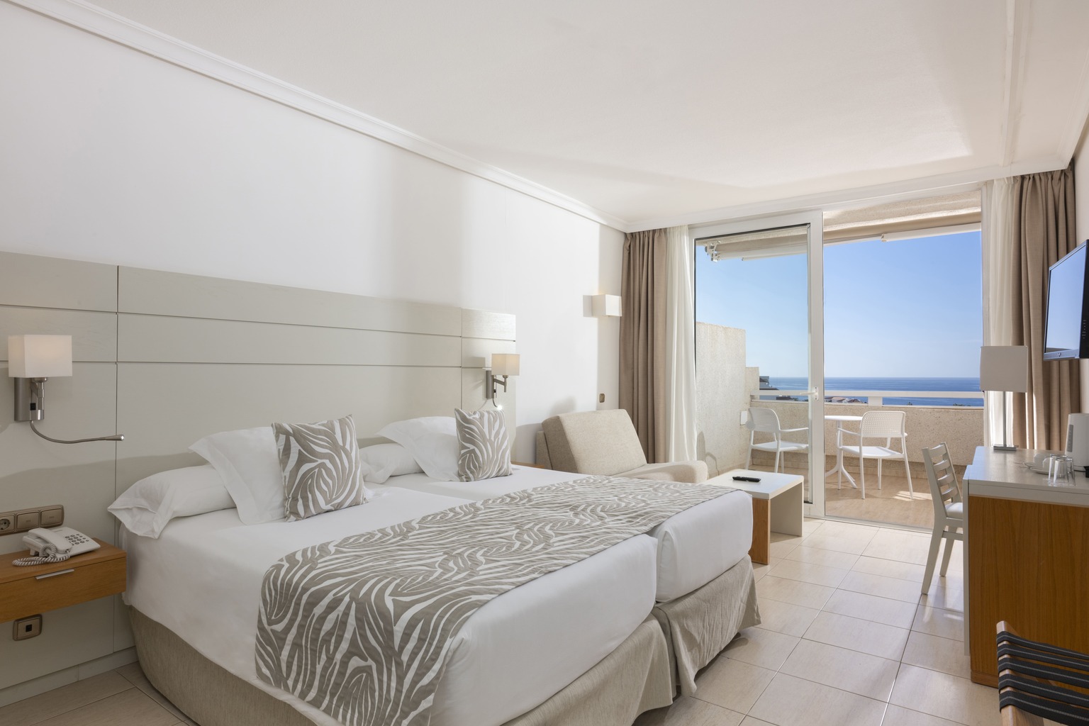DELUXE OCEAN VIEW BALCONY OR TERRACE