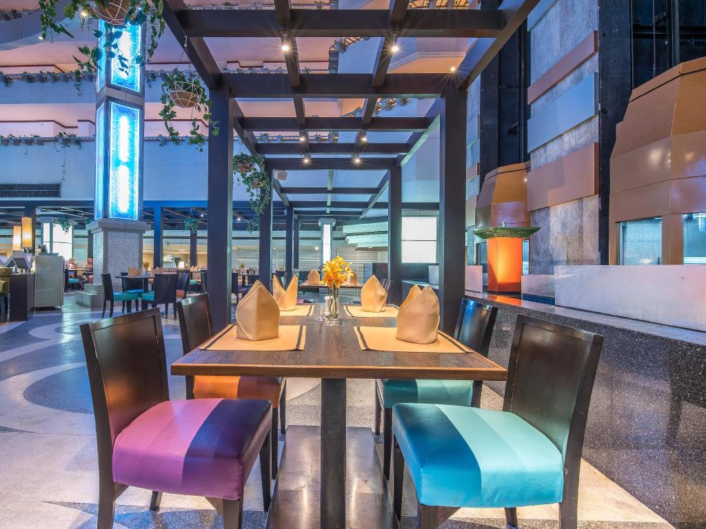 Atrium Food Bar