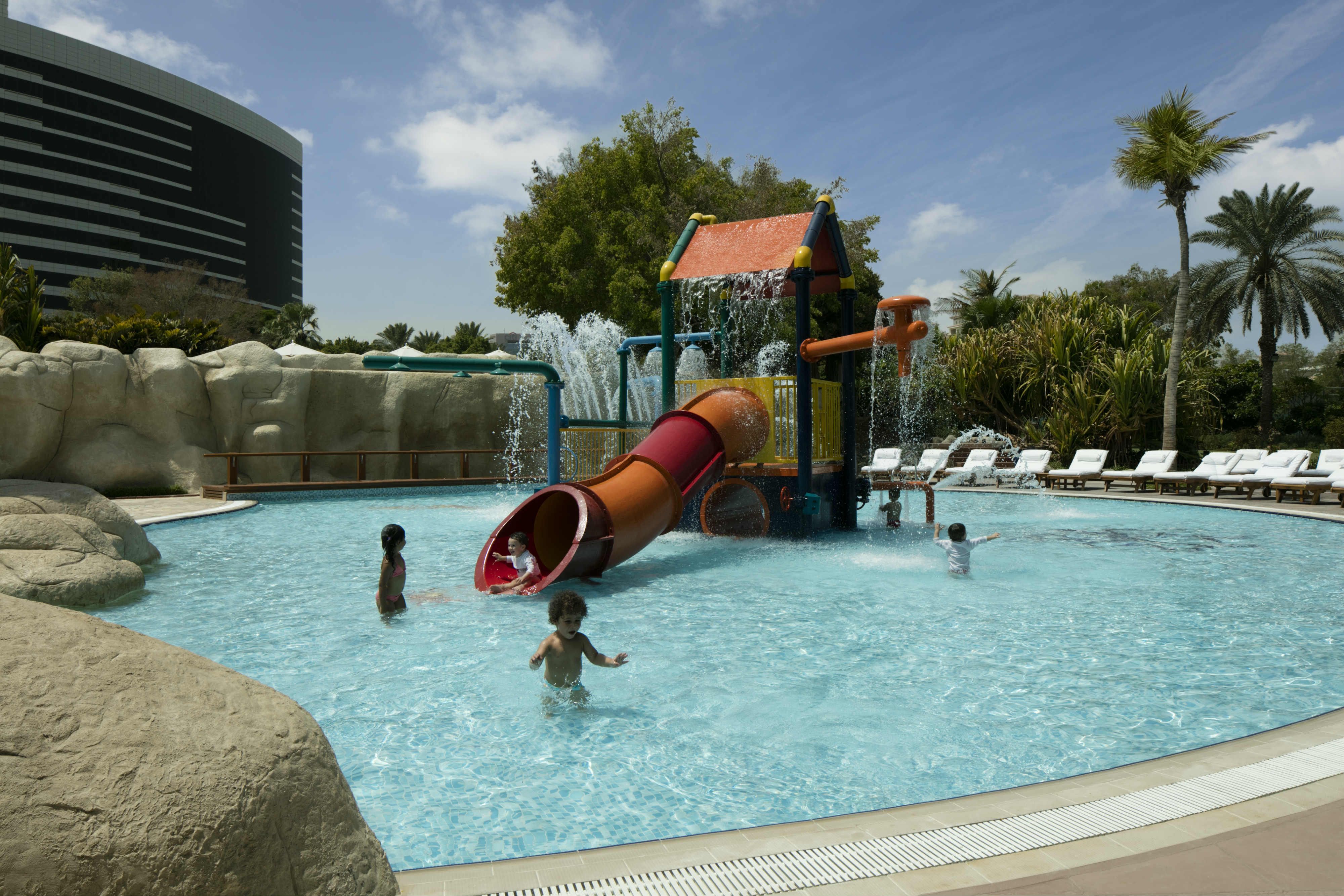 Piscina exterioara pentru copii