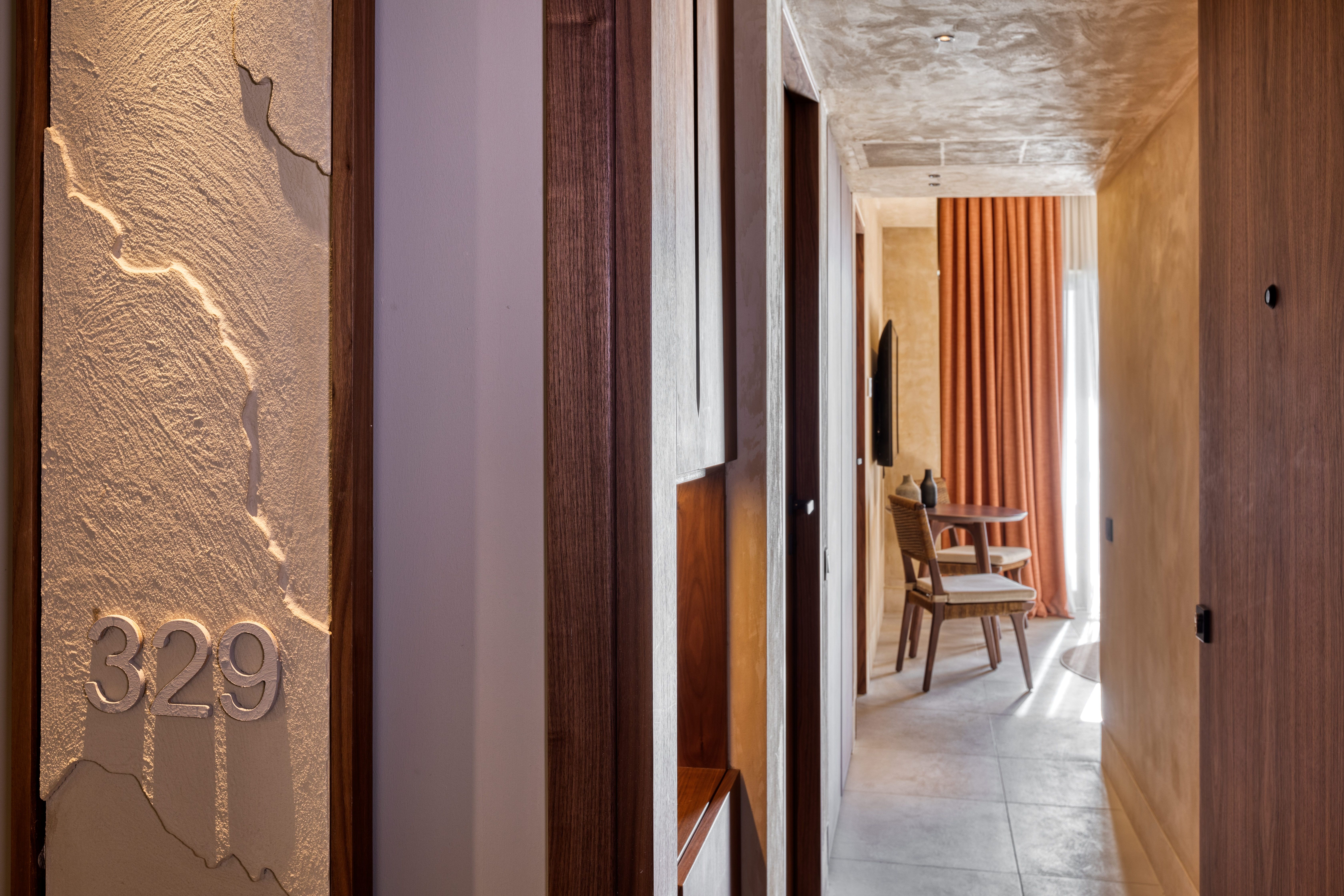 Tropical Sublime Family Suite