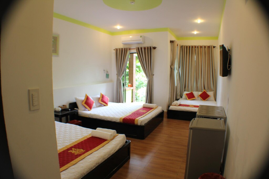 BUNGALOW FAMILY GARDENVIEW WITH TERRACE