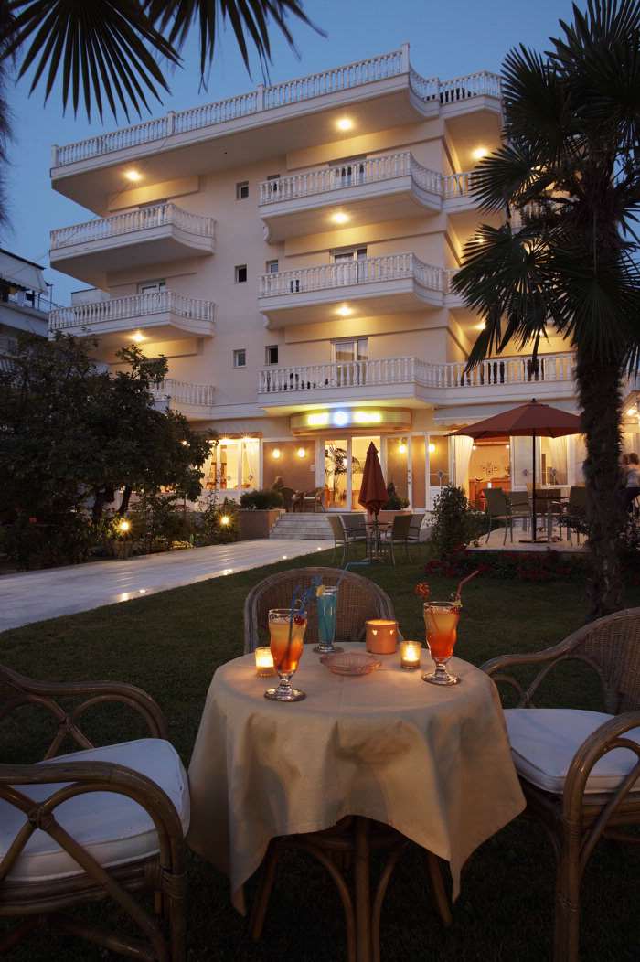 5199fb1c9bc88-Hotel_Ioni_Paralia_Katerini_Grecia_01.jpg
