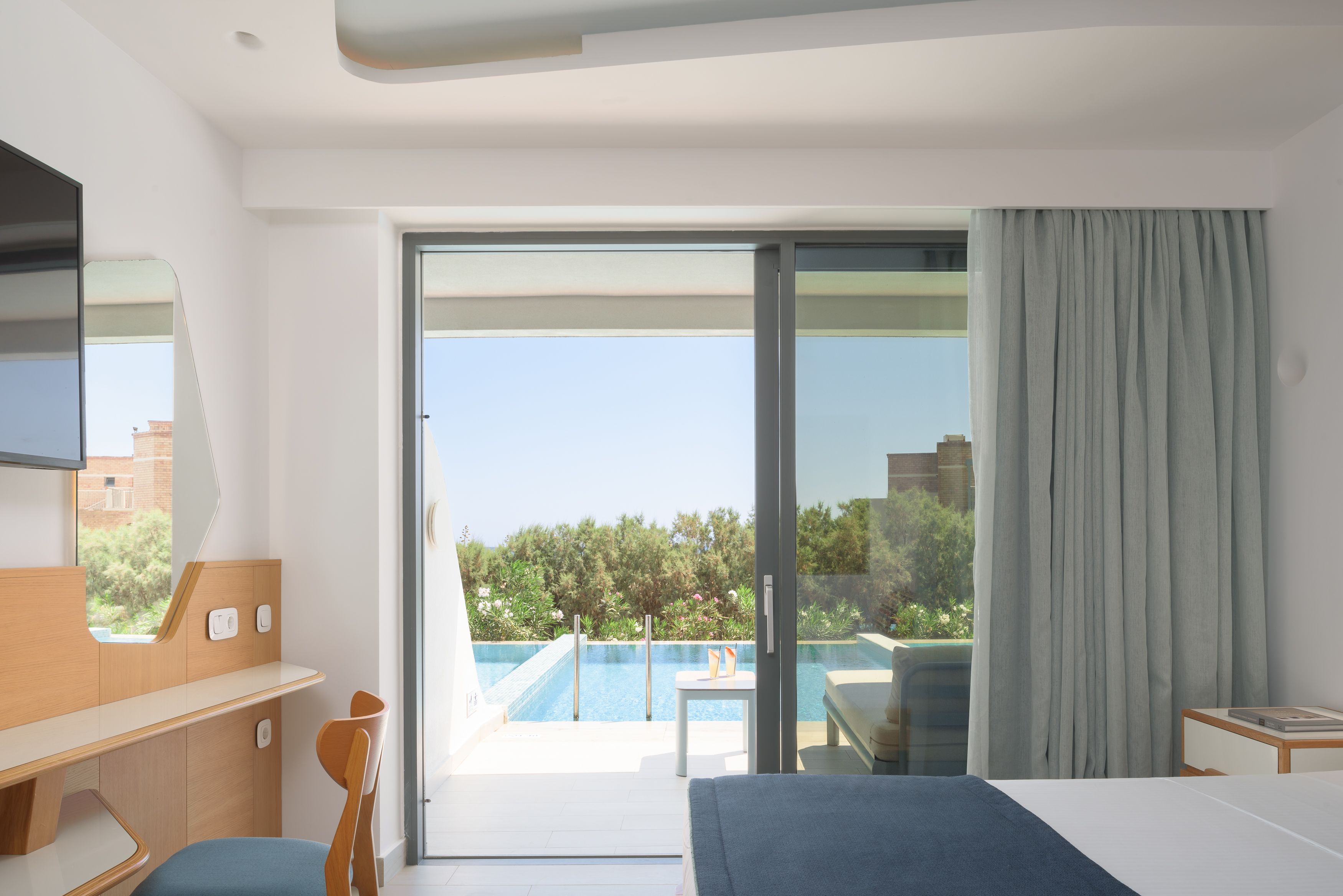 2 Bedroom Family with Individual Pool 