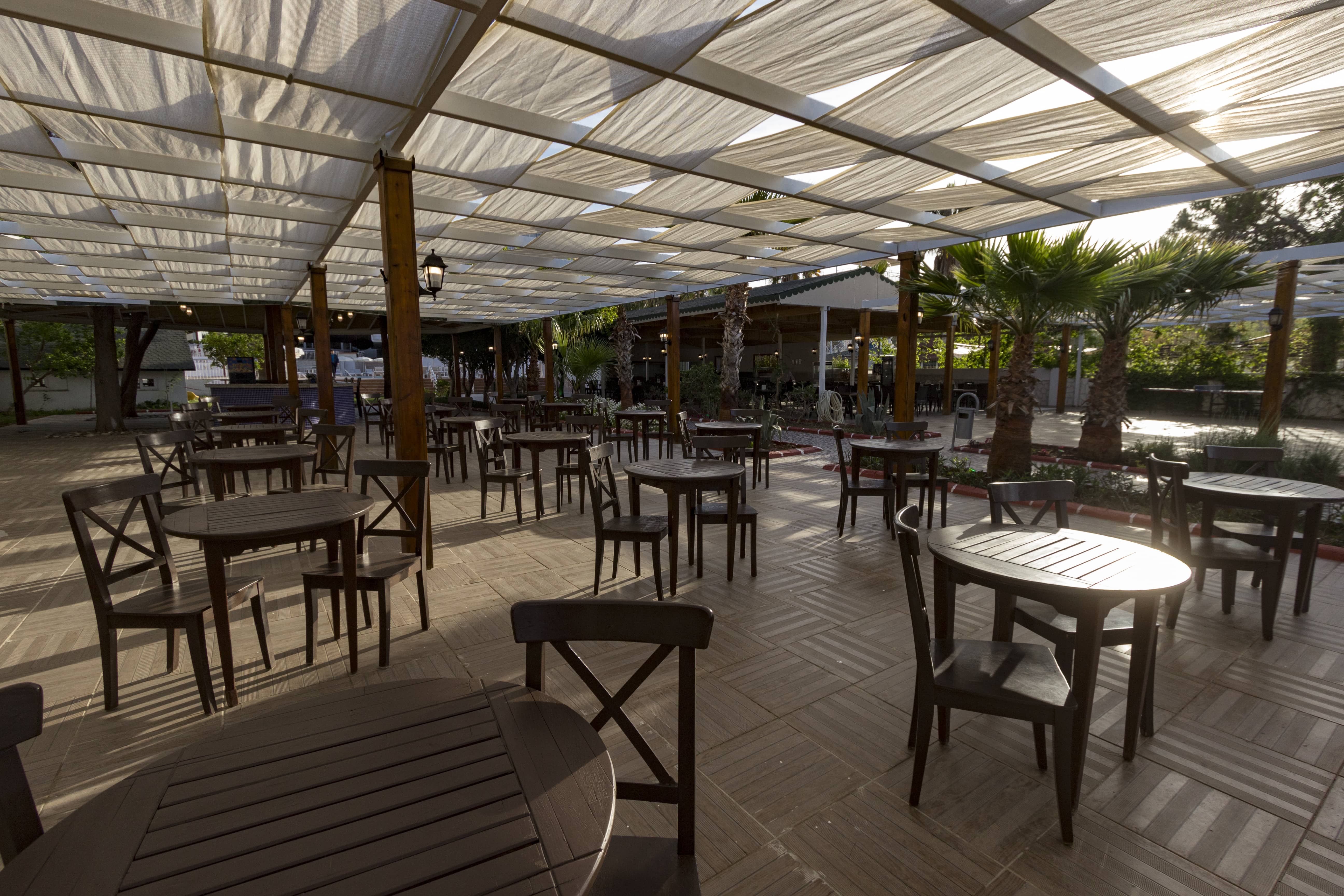 pool bar