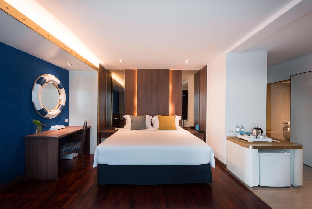 Sea View Mini Suite