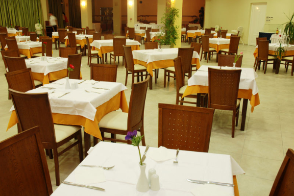 services-restaurant2.jpg