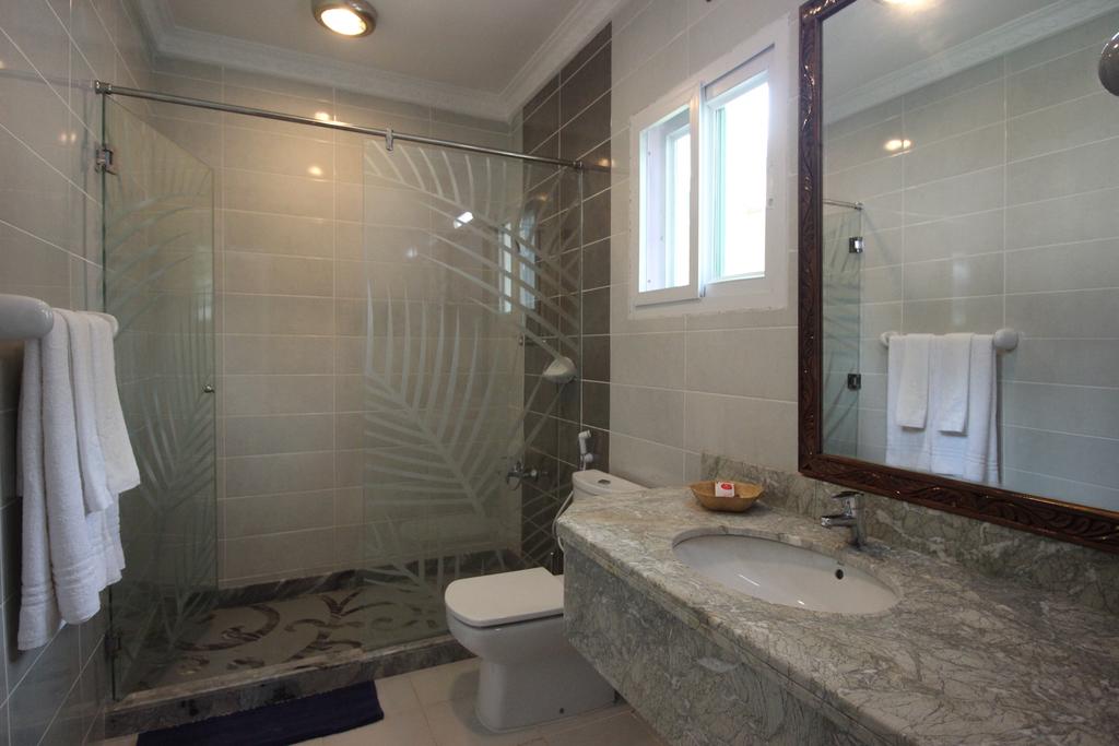 DOUBLE ROOM POOL/PARTIAL SEA VIEW