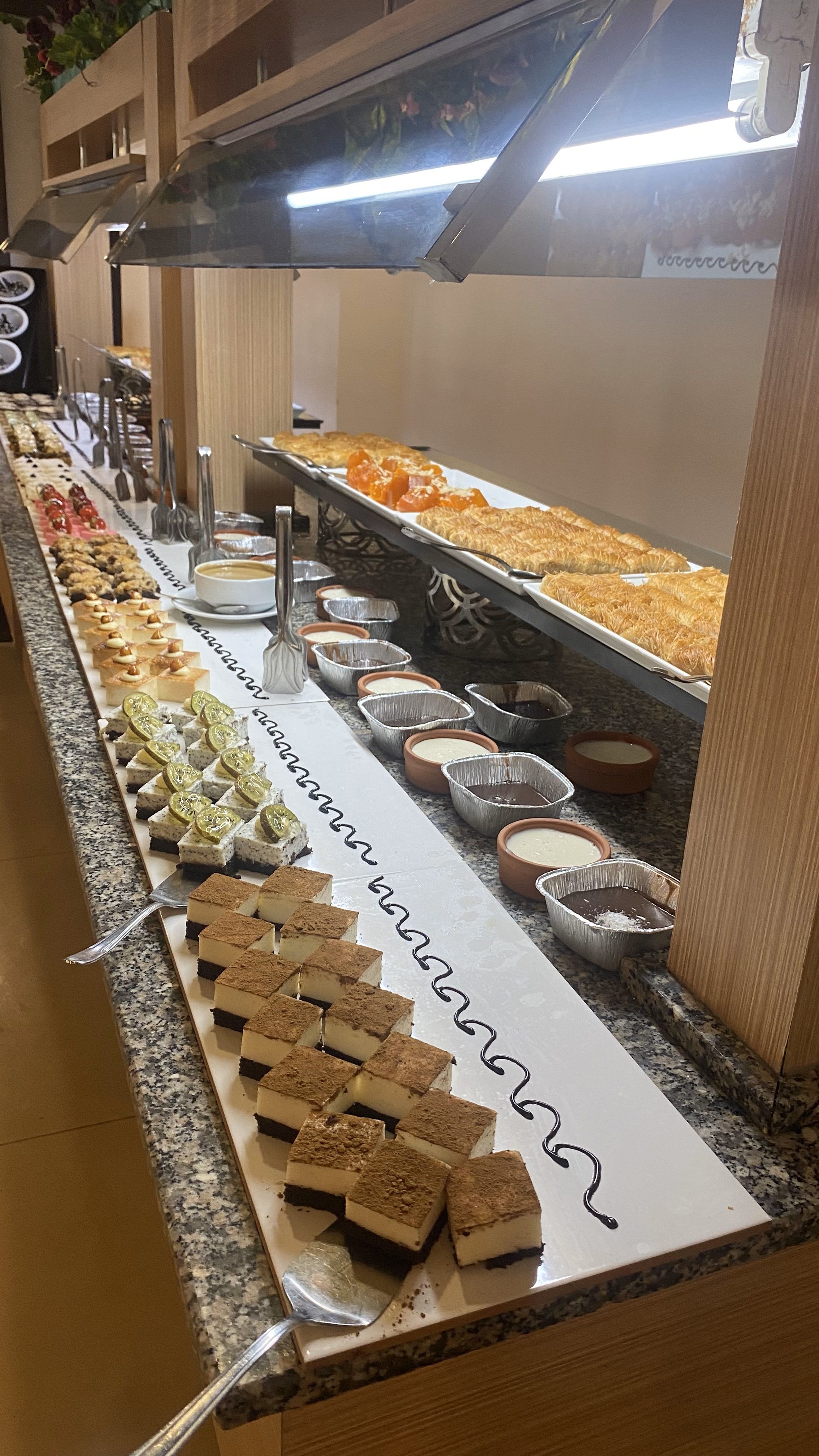 MAİN RESTAURANT