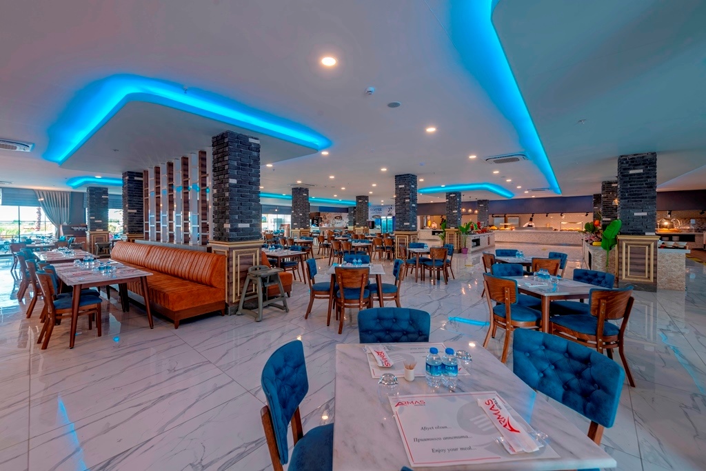 MAIN RESTAURANT