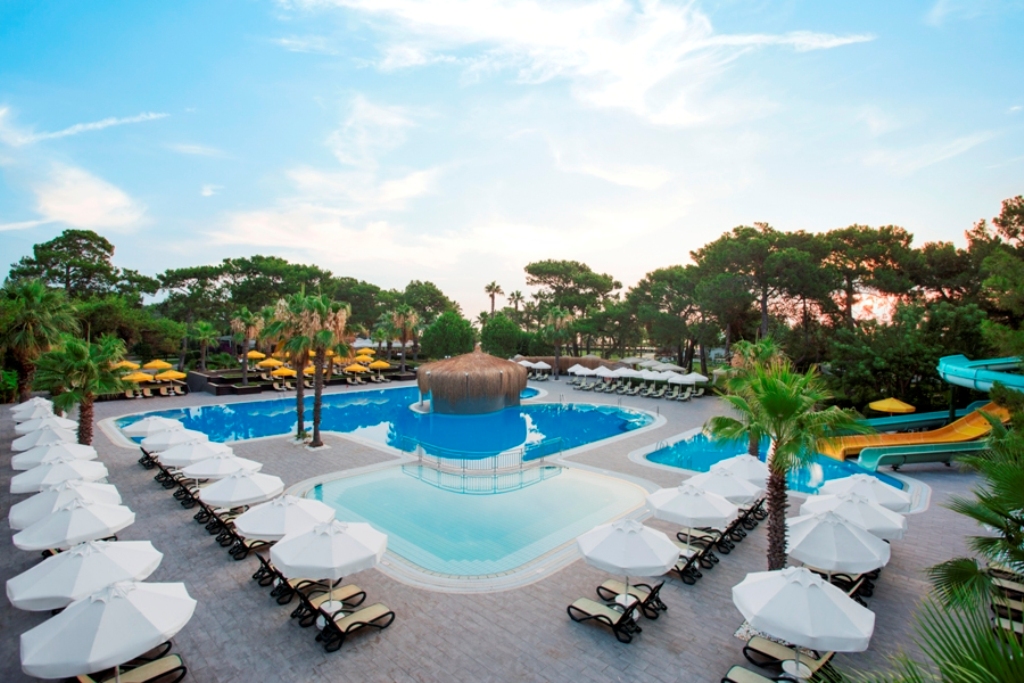 POOL BAR 