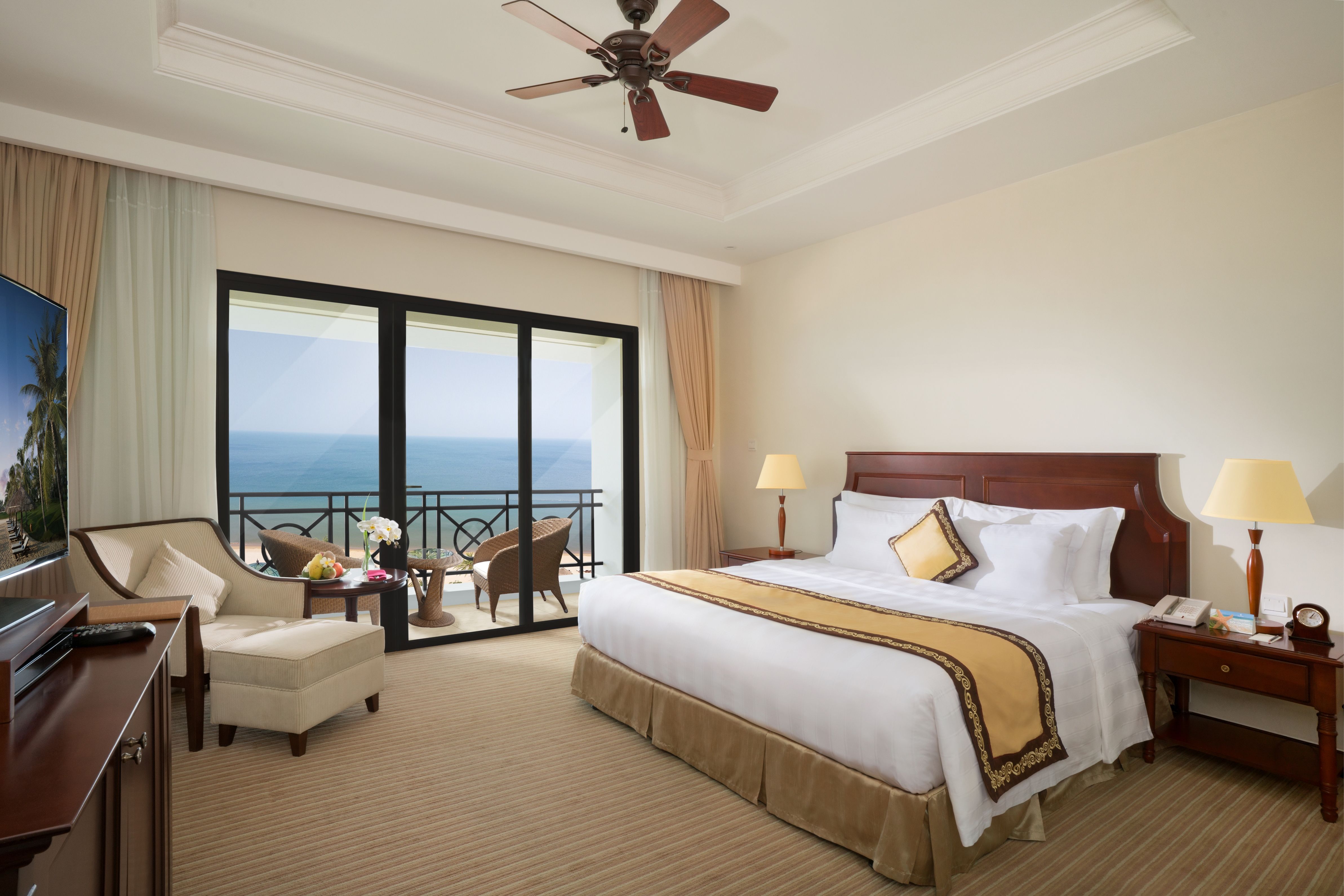 DELUXE OCEAN VIEW