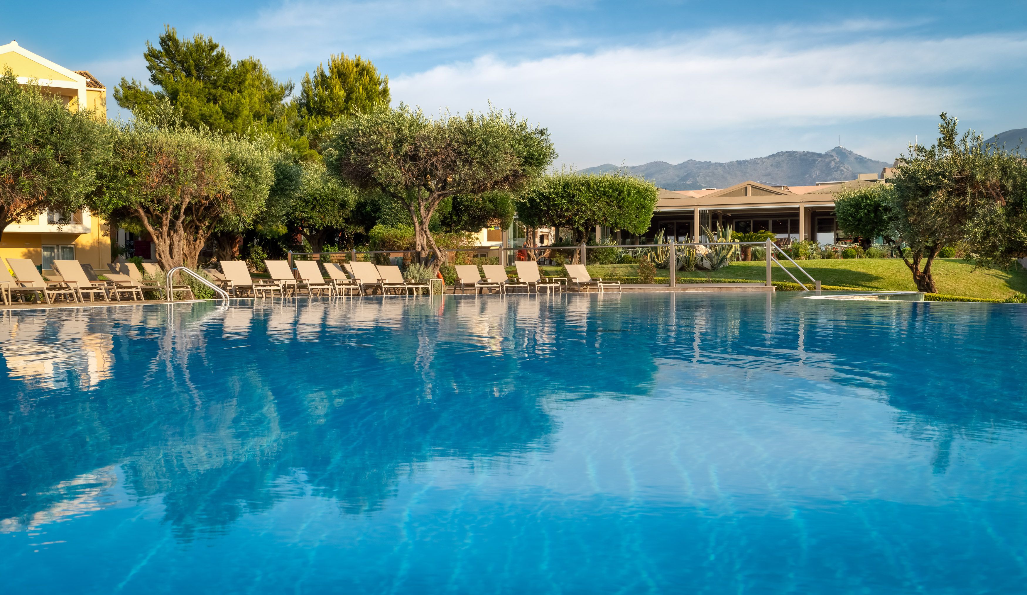 Piscina deschisă
