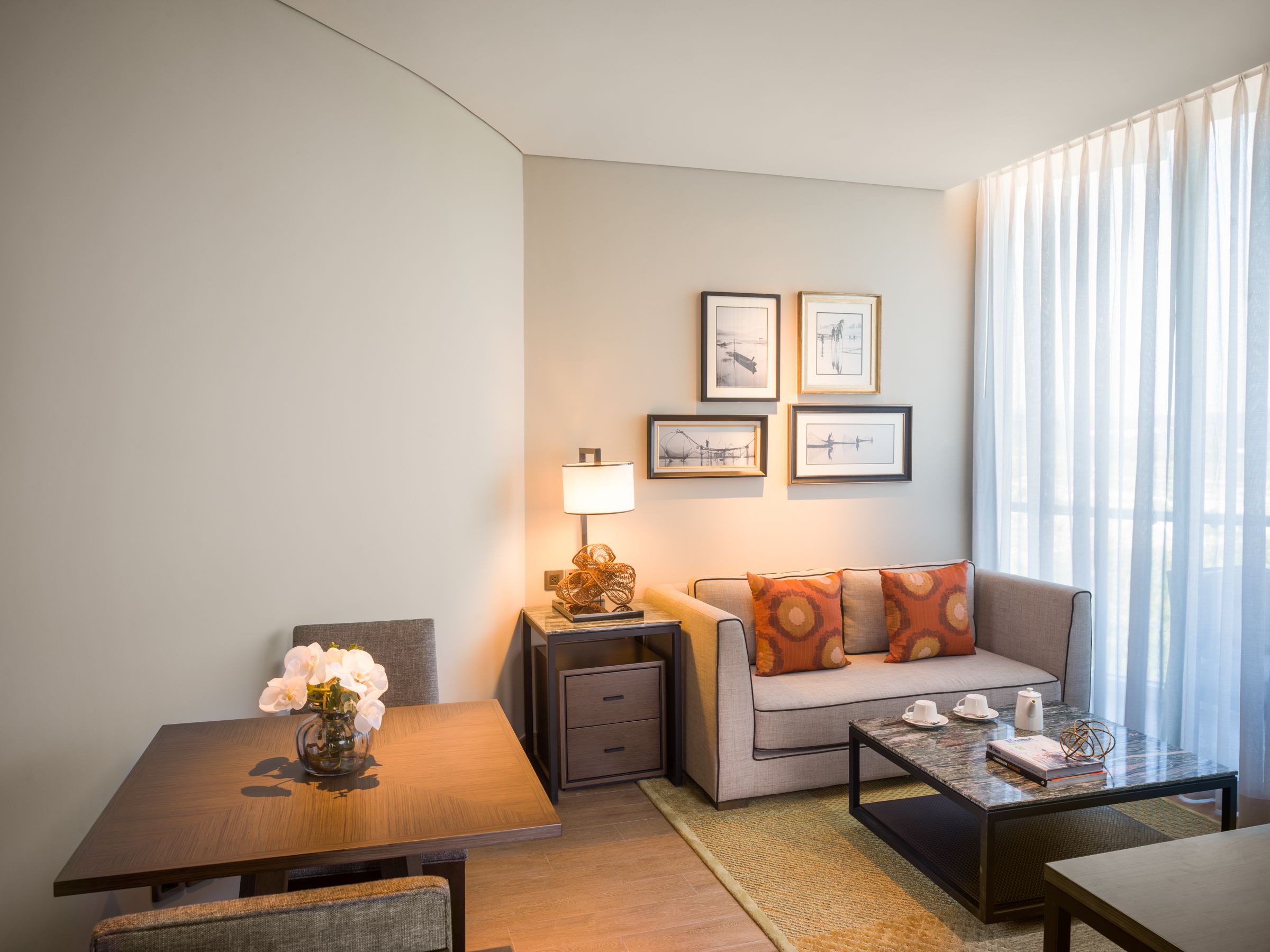 1 KING 1 TWIN 2-BEDROOM RESIDENCE (NO EXTRA BED)