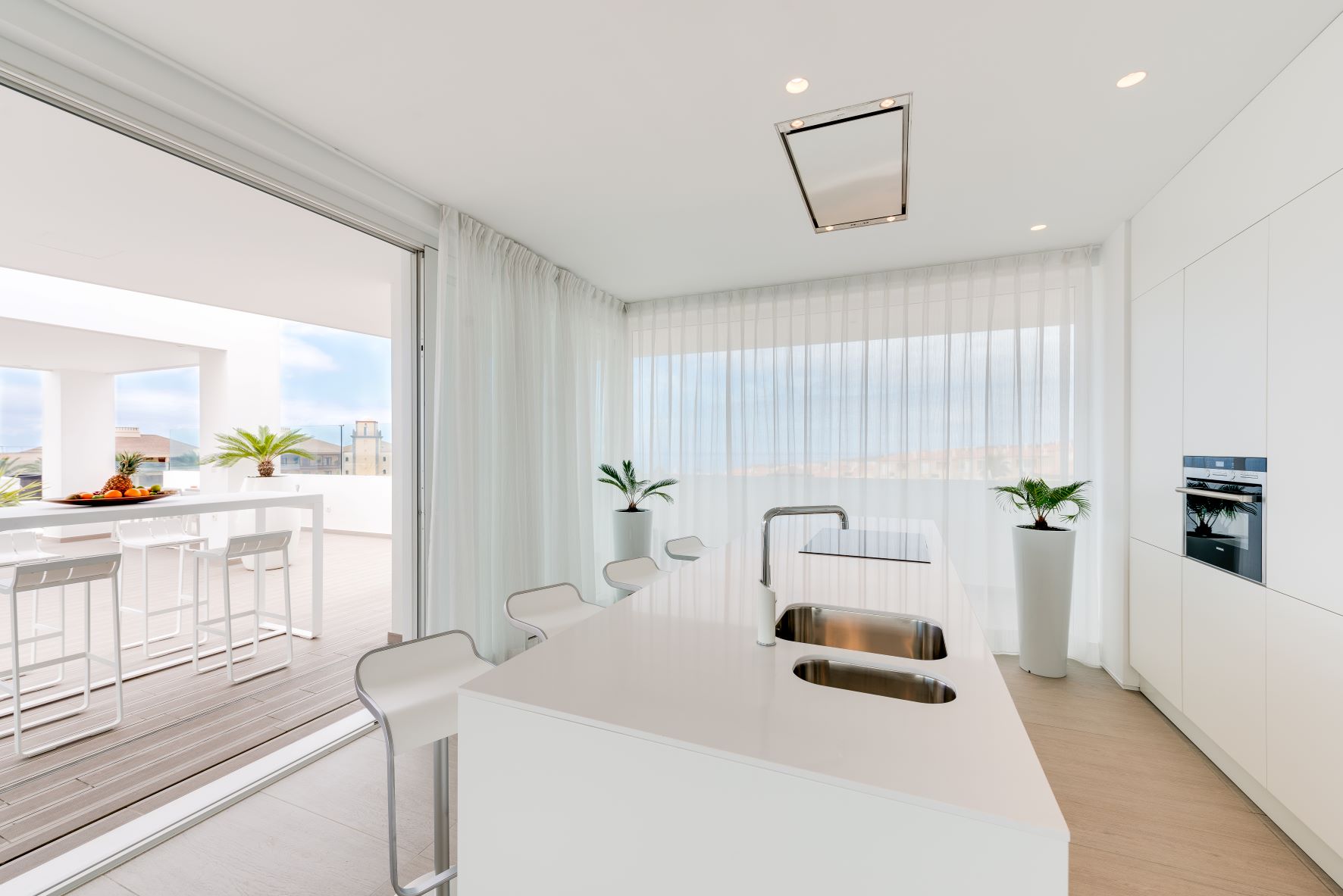 4 BEDROOM PENTHOUSE EXTRA LARGE ROOM, WITH PRIVATE POOL, JACUZZI, SEA VIEW, MOUNTAIN VIEW AND TERRACE (INFINITY EUPHORIA)